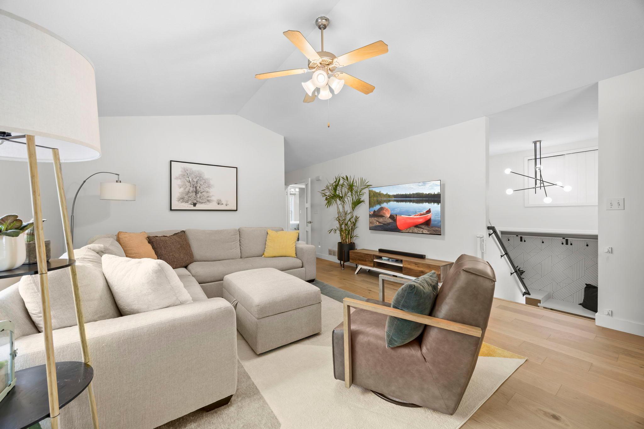 1904 Wilcox Boulevard W