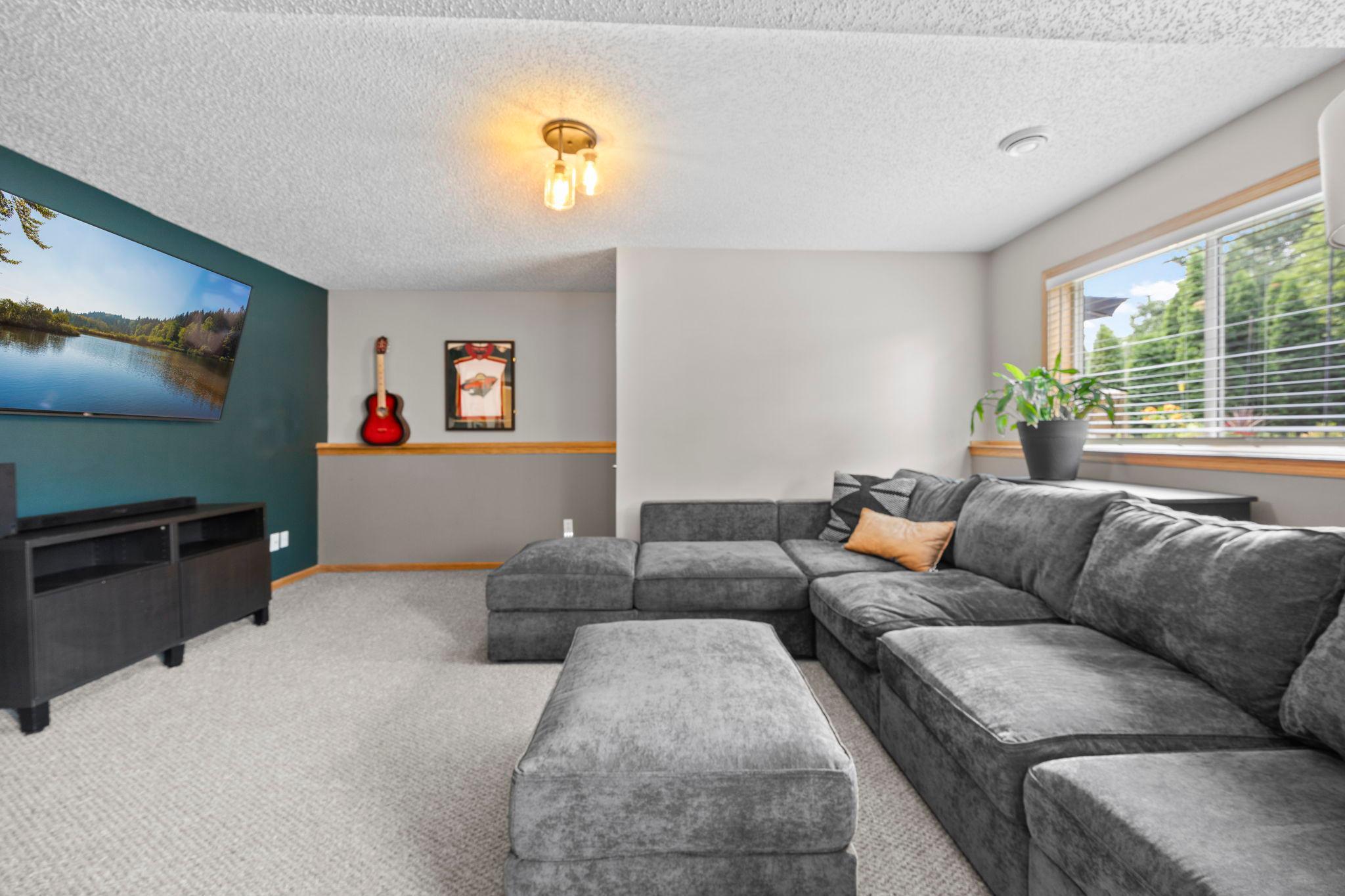 1904 Wilcox Boulevard W