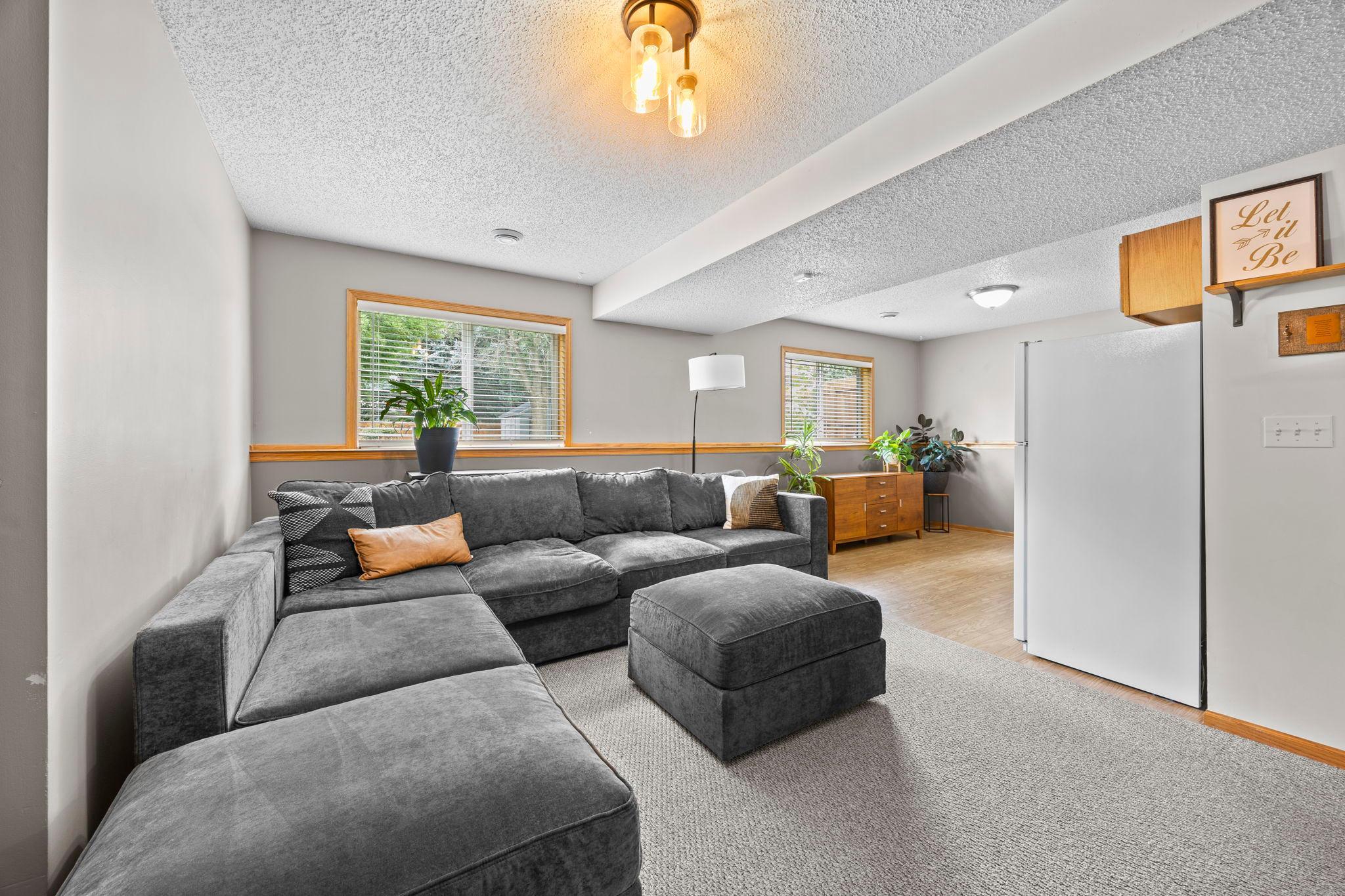 1904 Wilcox Boulevard W