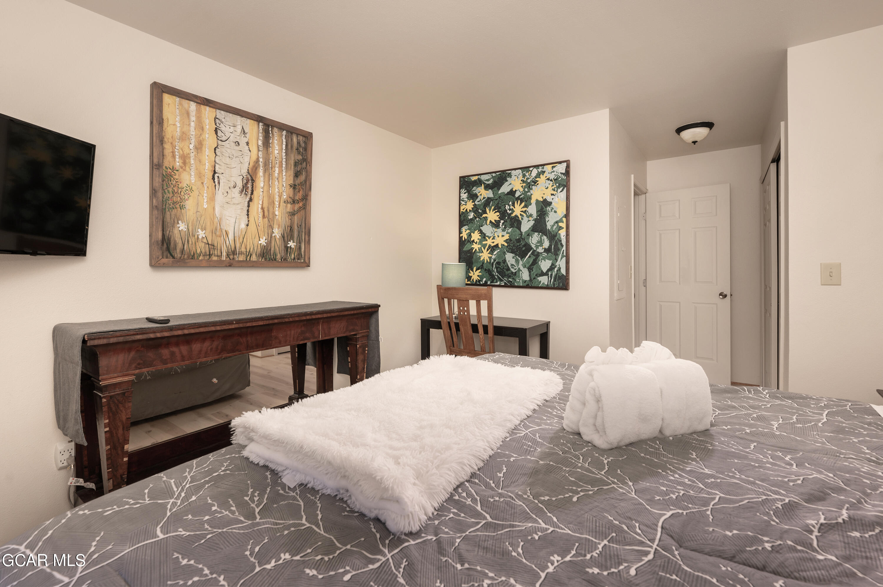 850 BADGER Lane Unit 2