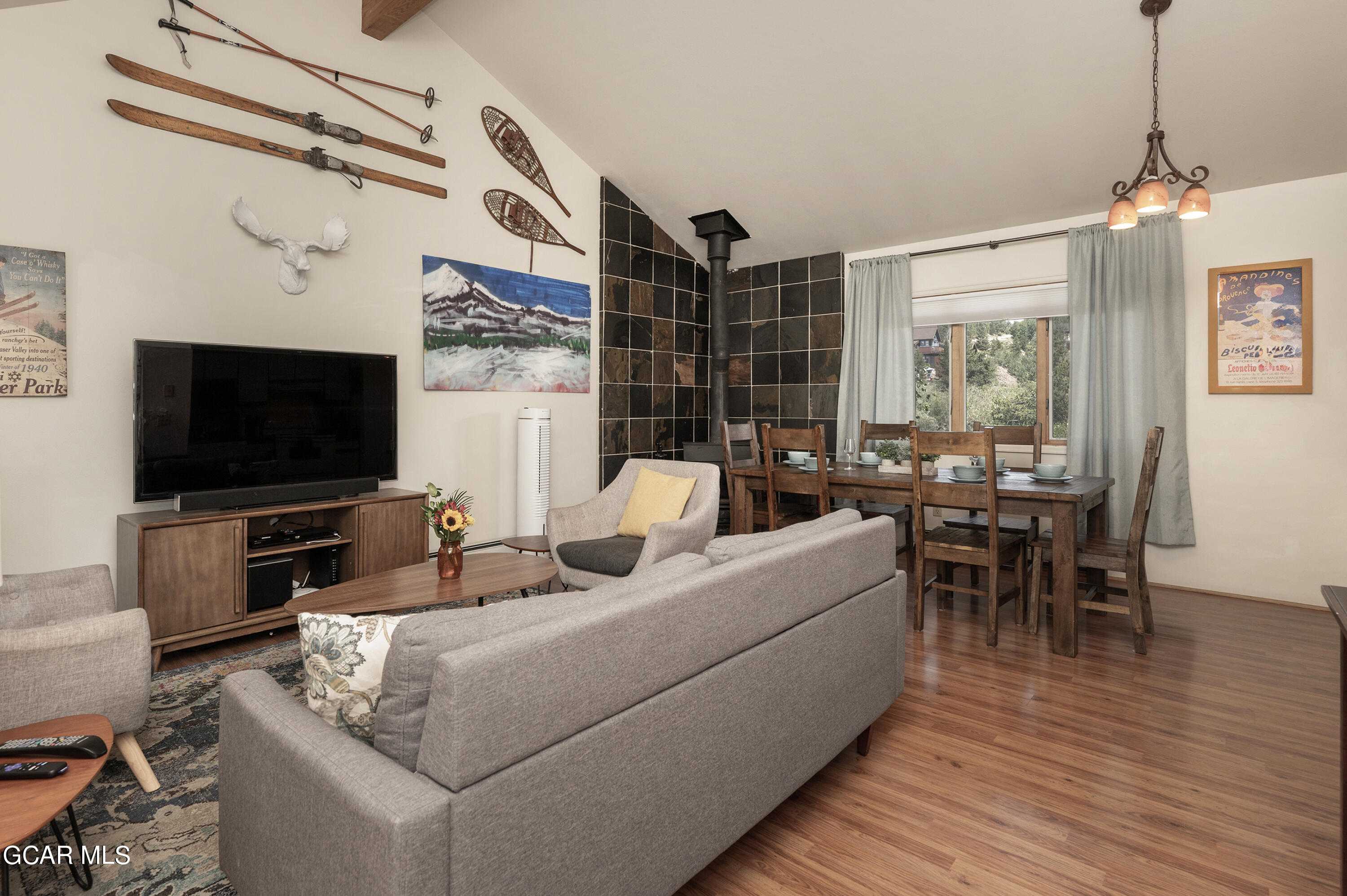 850 BADGER Lane Unit 2