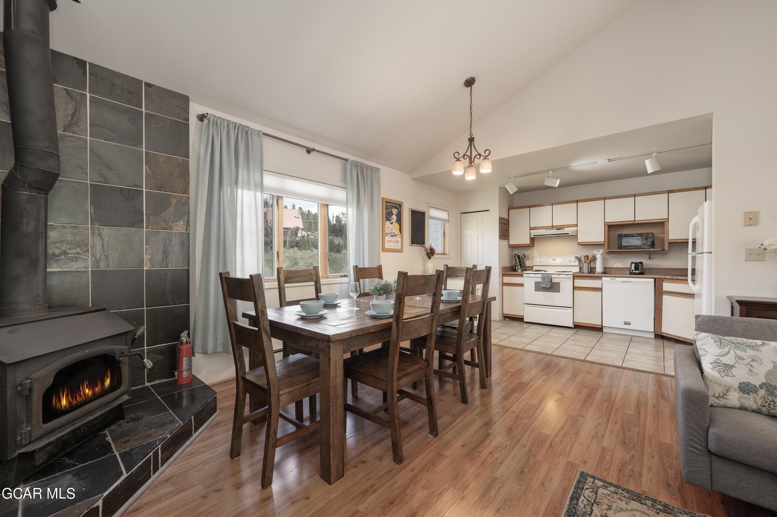 850 BADGER Lane Unit 2