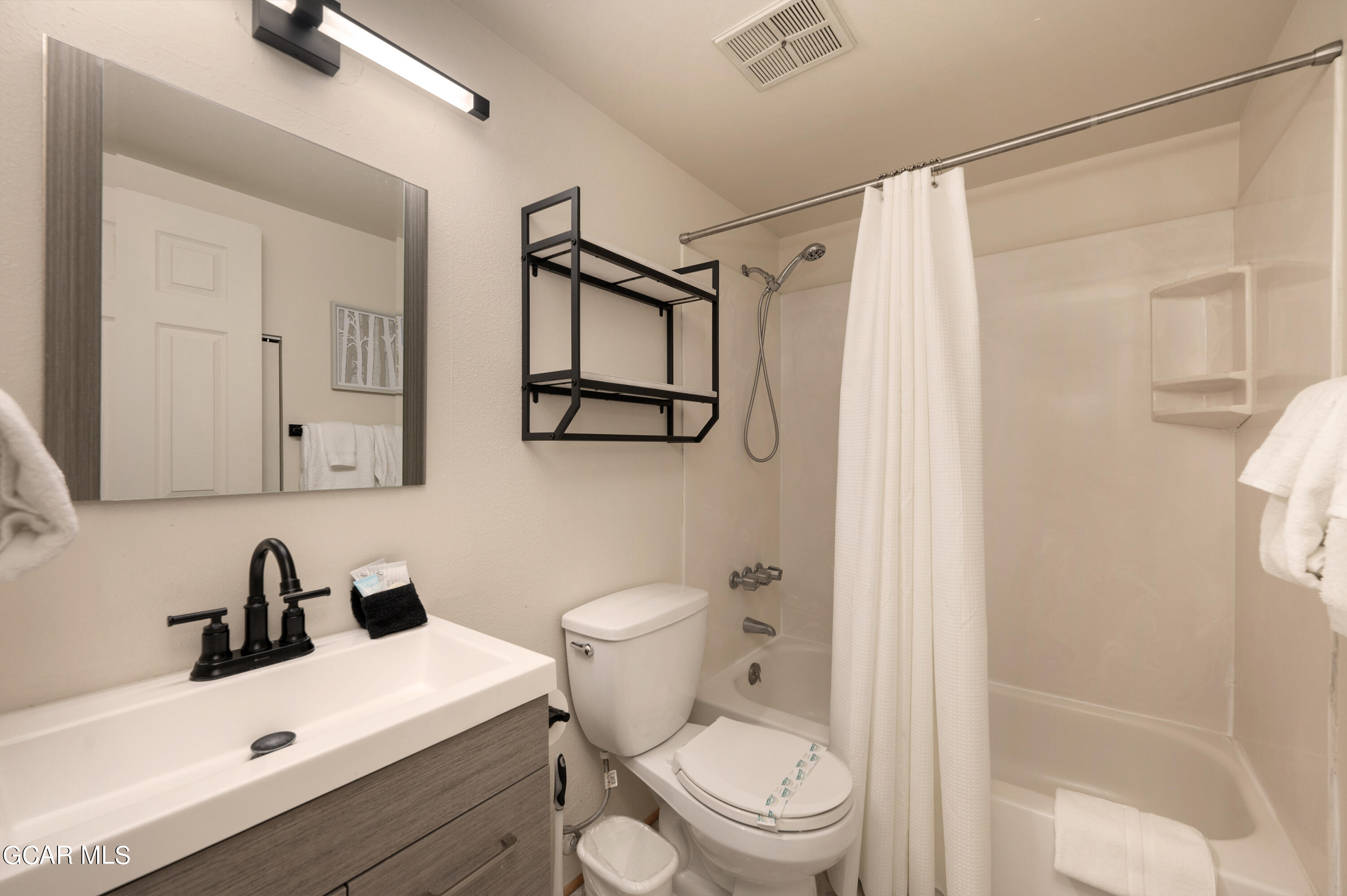 850 BADGER Lane Unit 2