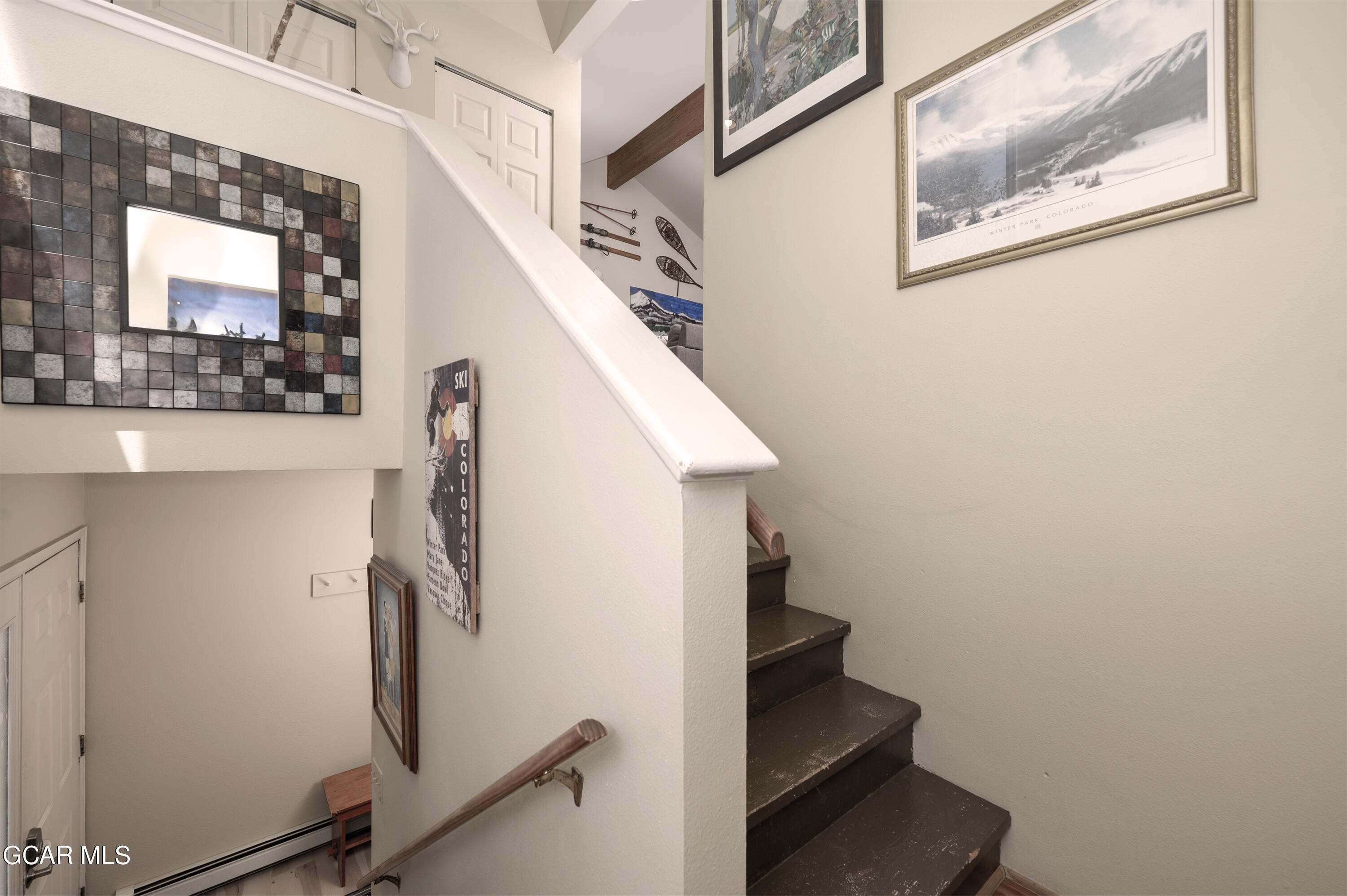 850 BADGER Lane Unit 2