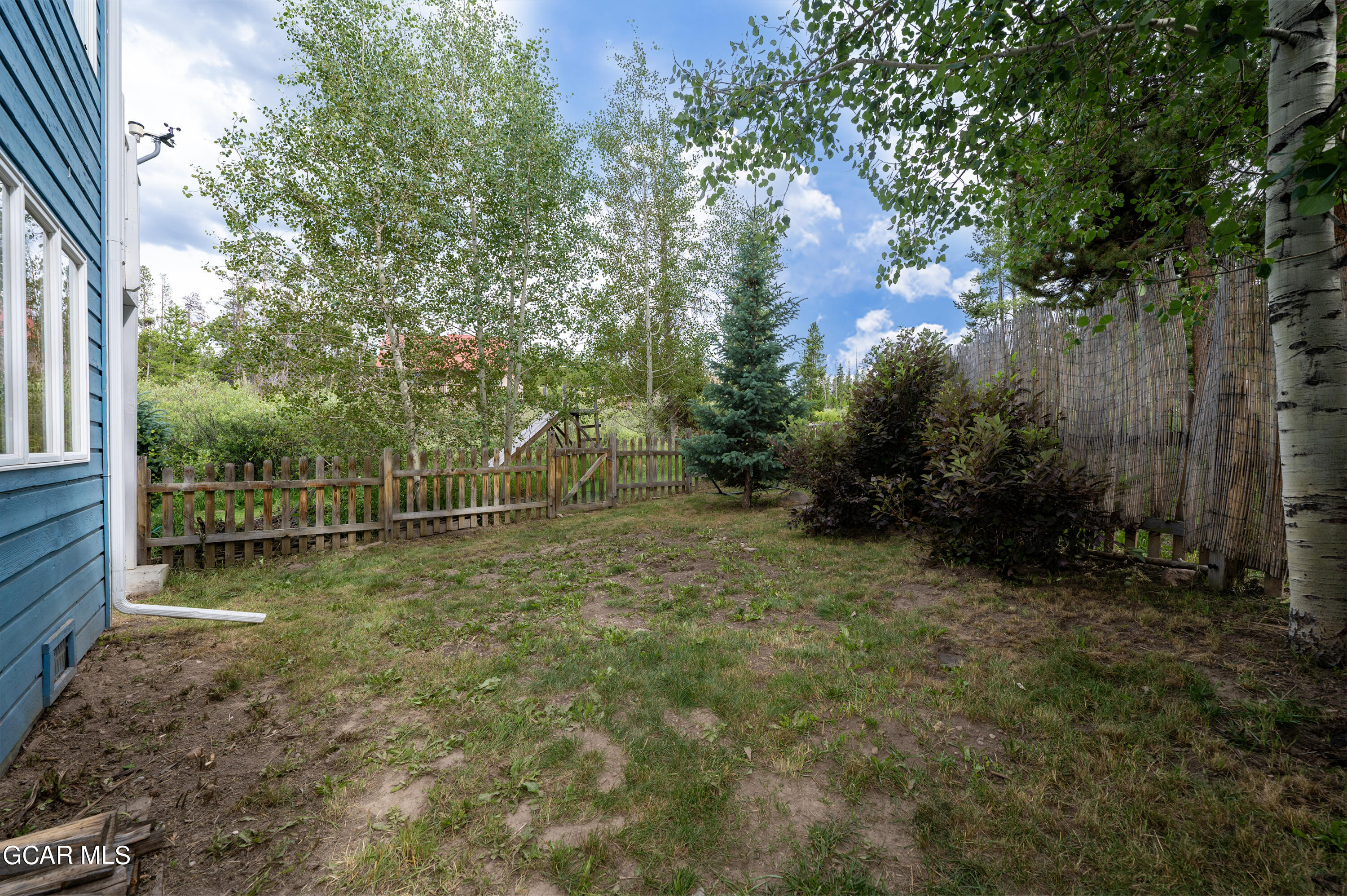 850 BADGER Lane Unit 1