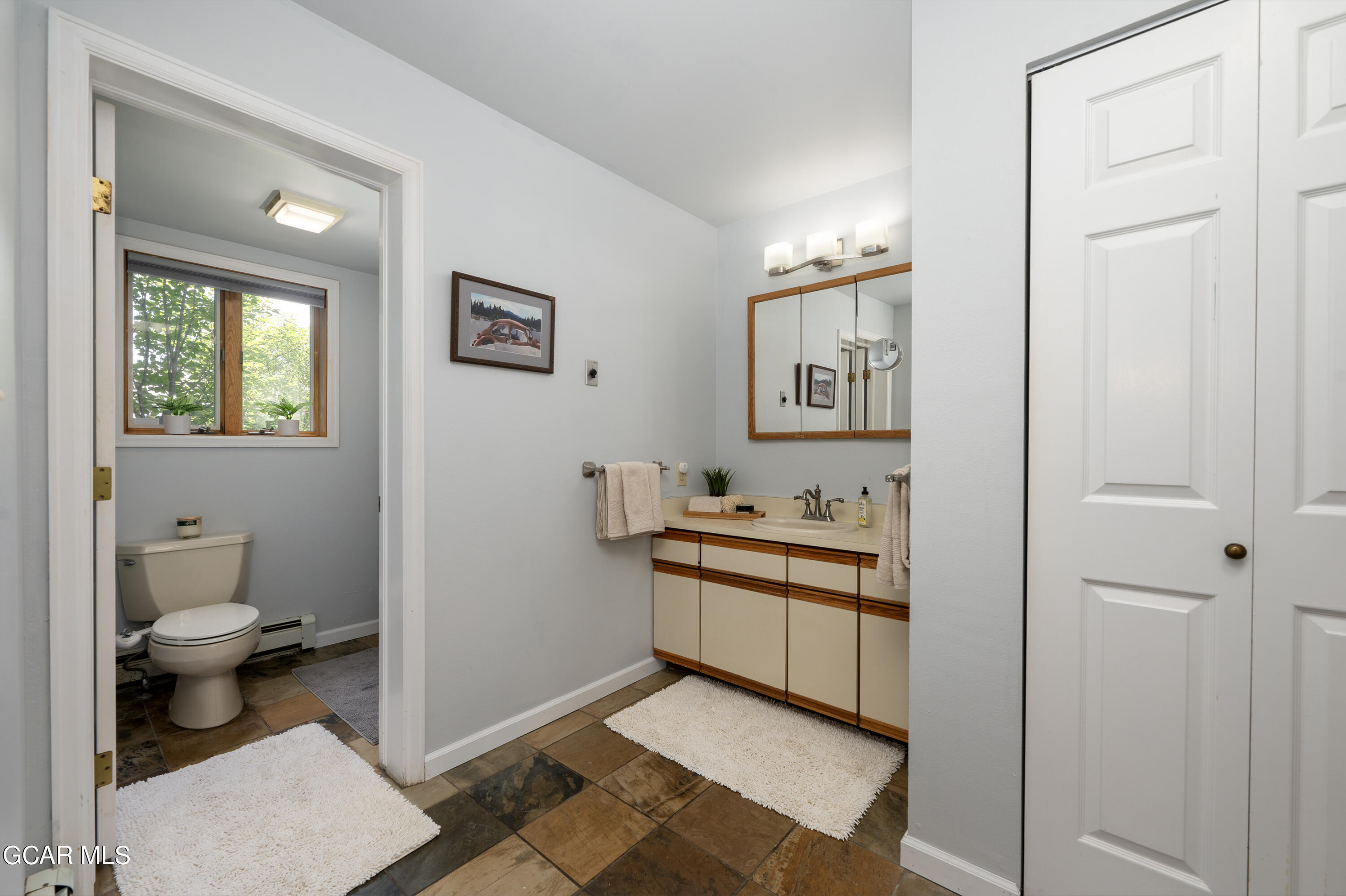 850 BADGER Lane Unit 1