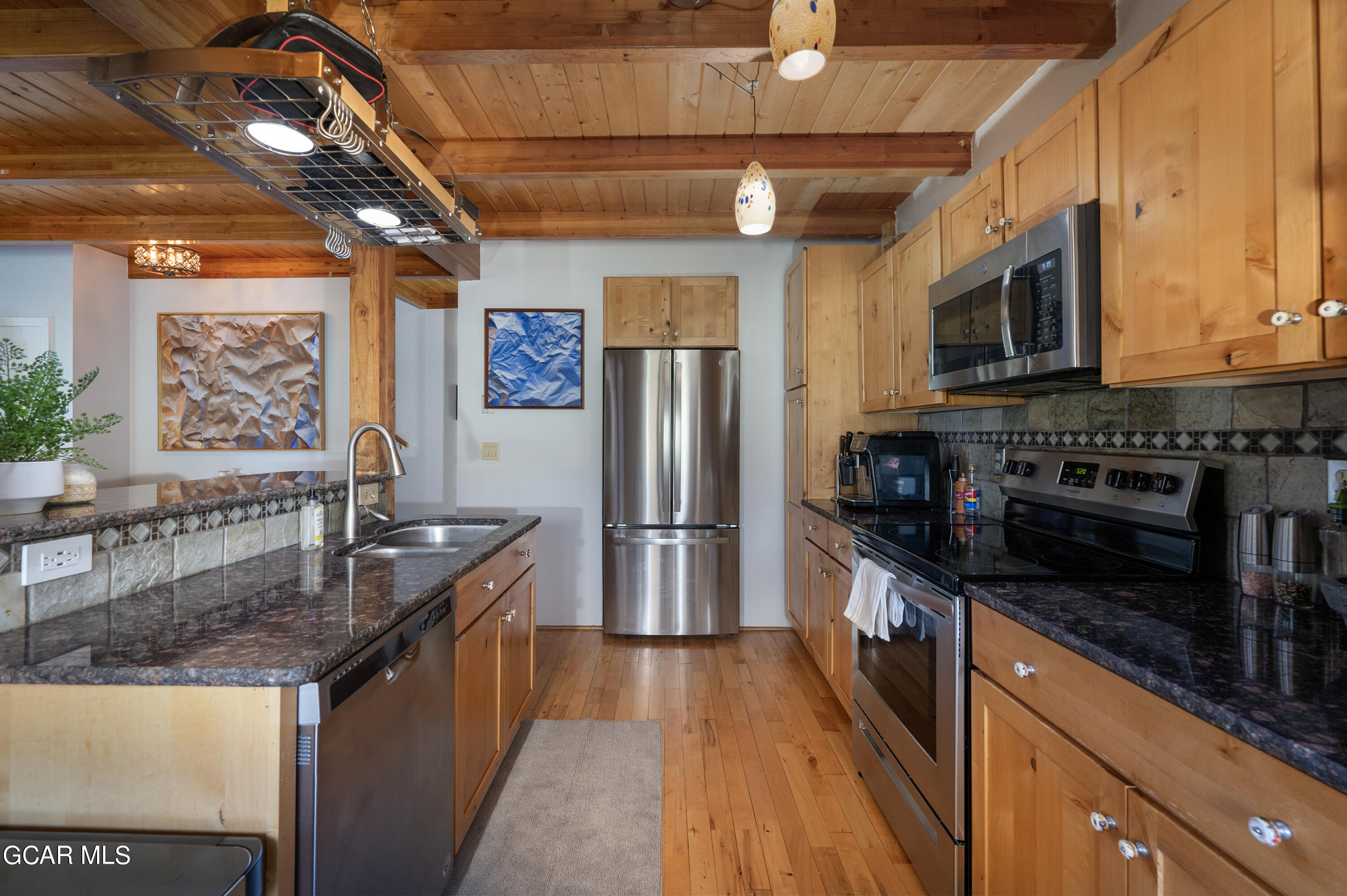 850 BADGER Lane Unit 1