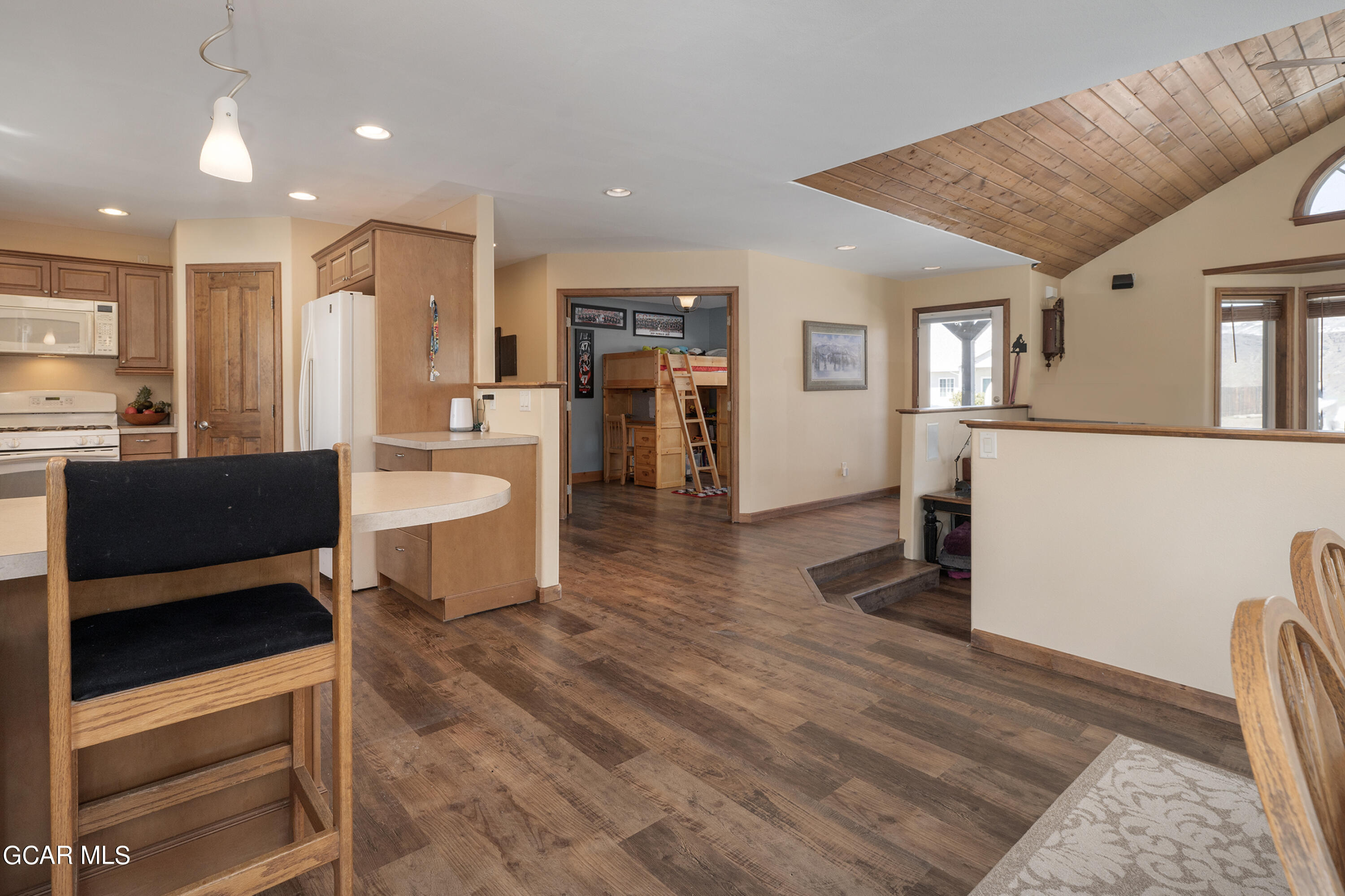 516 East Moffat Avenue