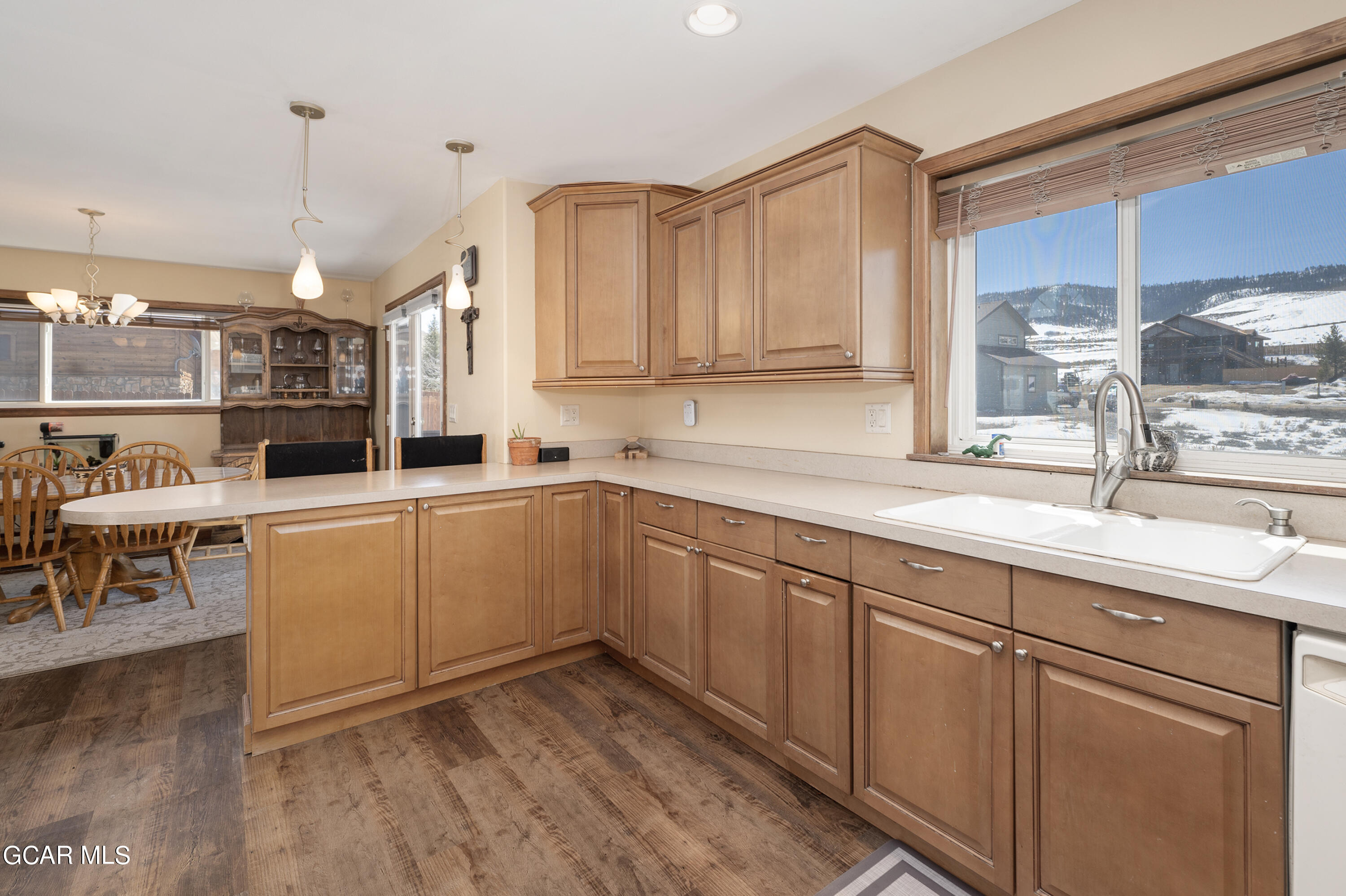 516 East Moffat Avenue