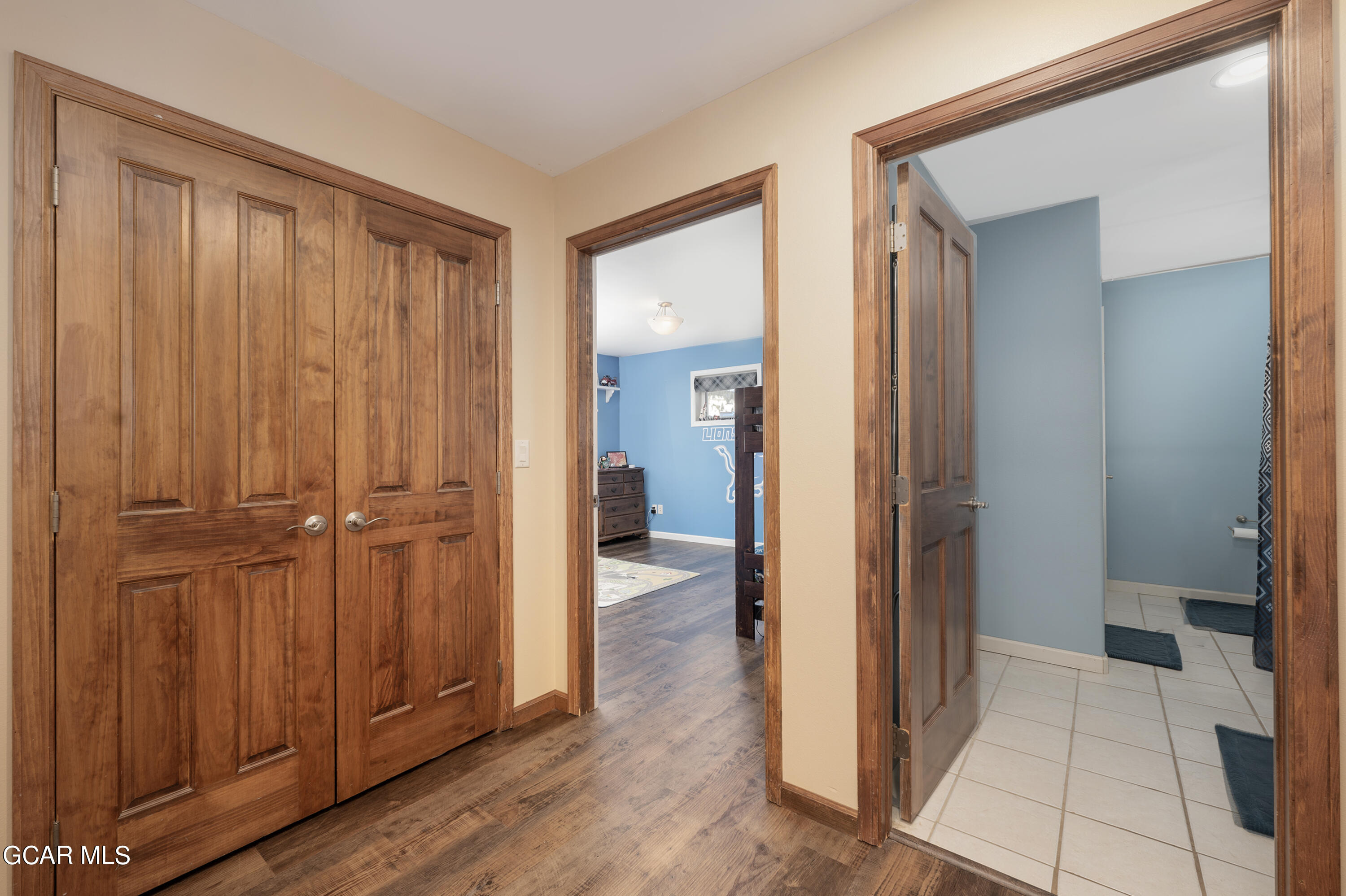 516 East Moffat Avenue