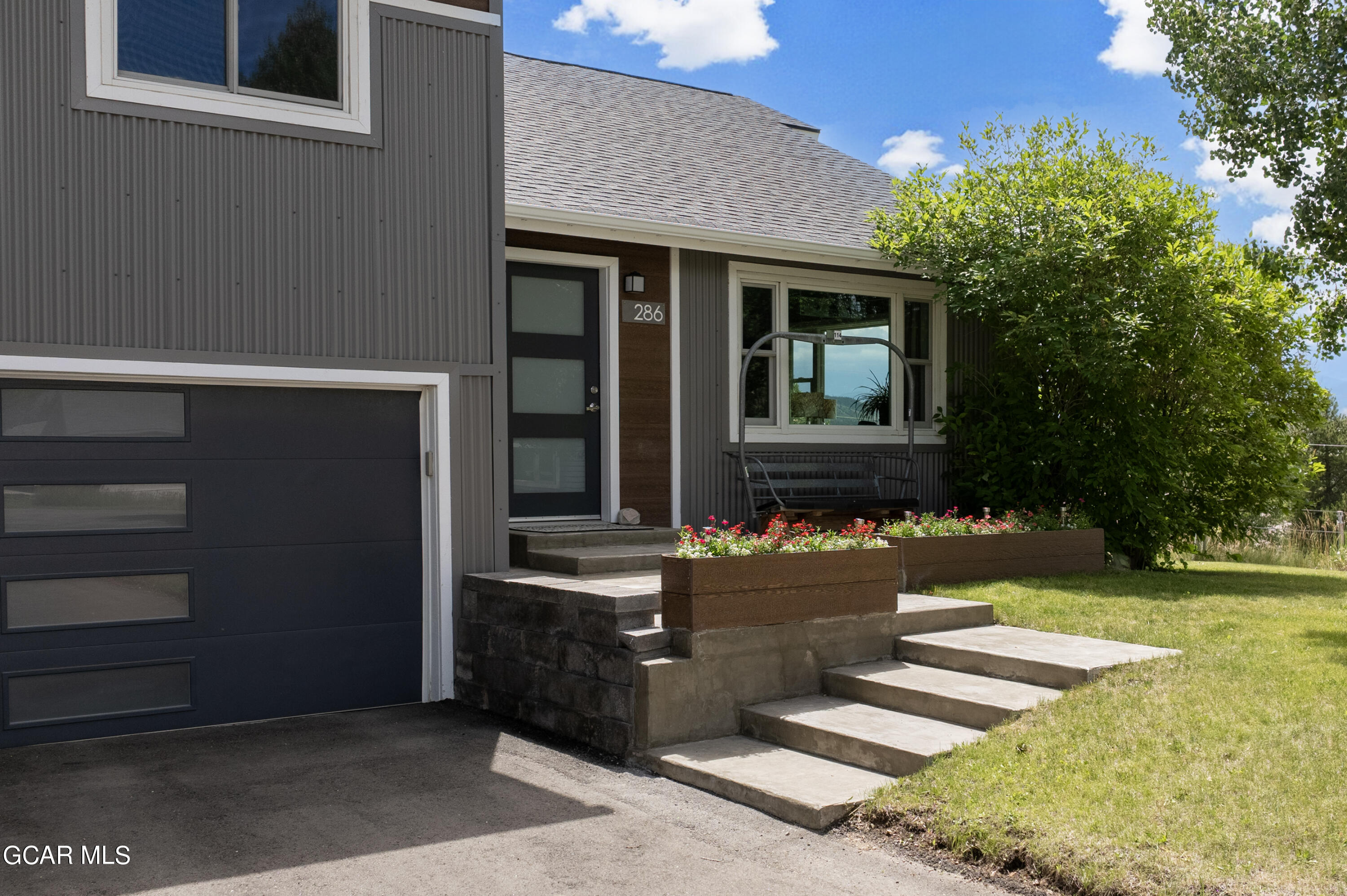 286 GARNET Lane