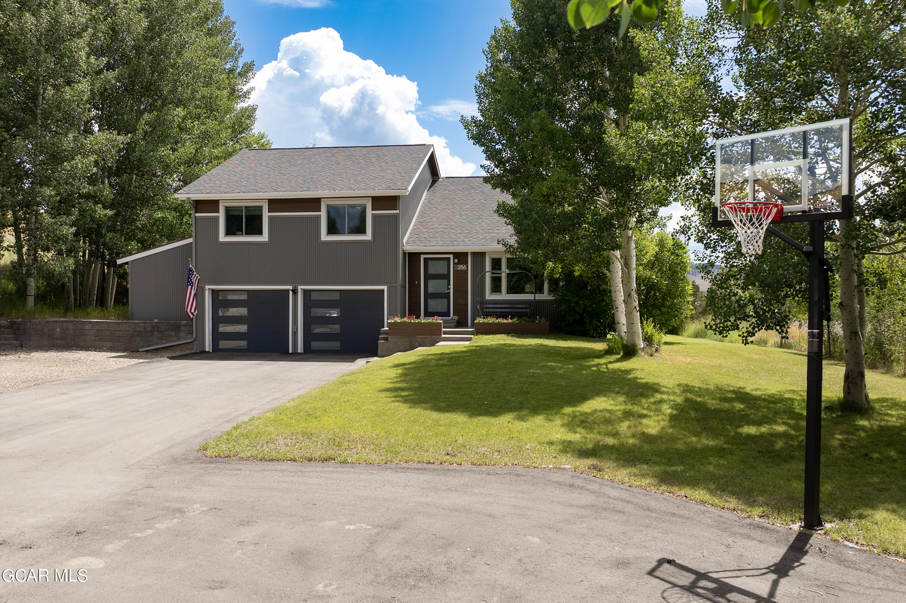 286 GARNET Lane