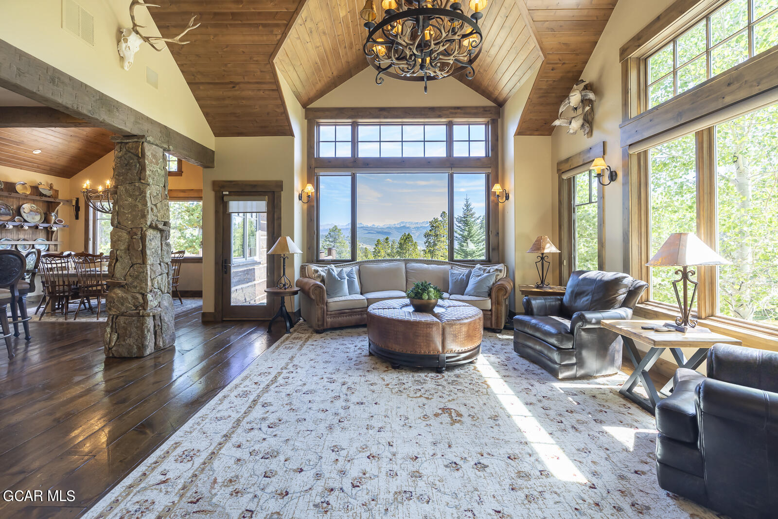 3048 Golf Course Circle