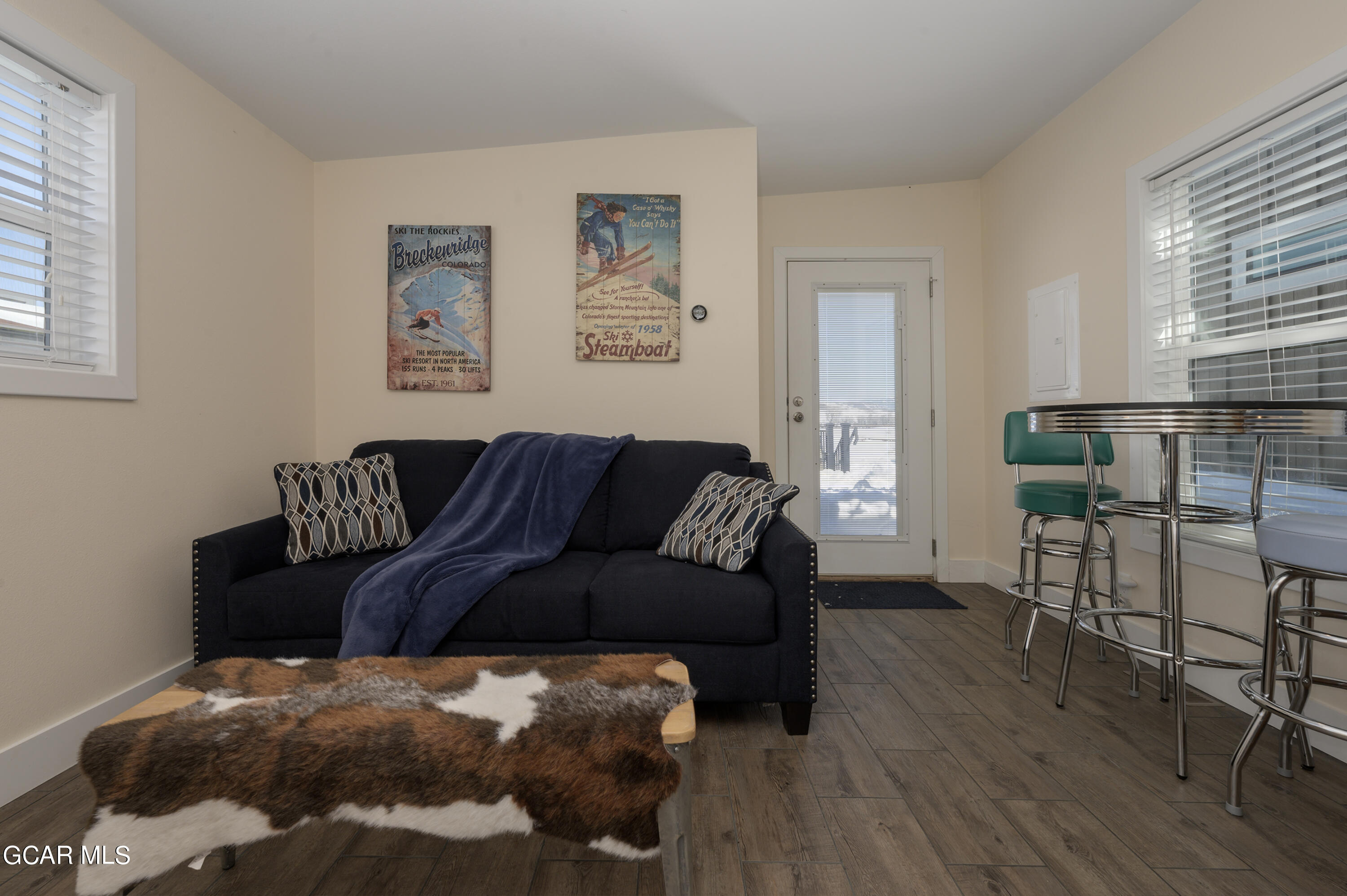 1051 Summit Trail V27