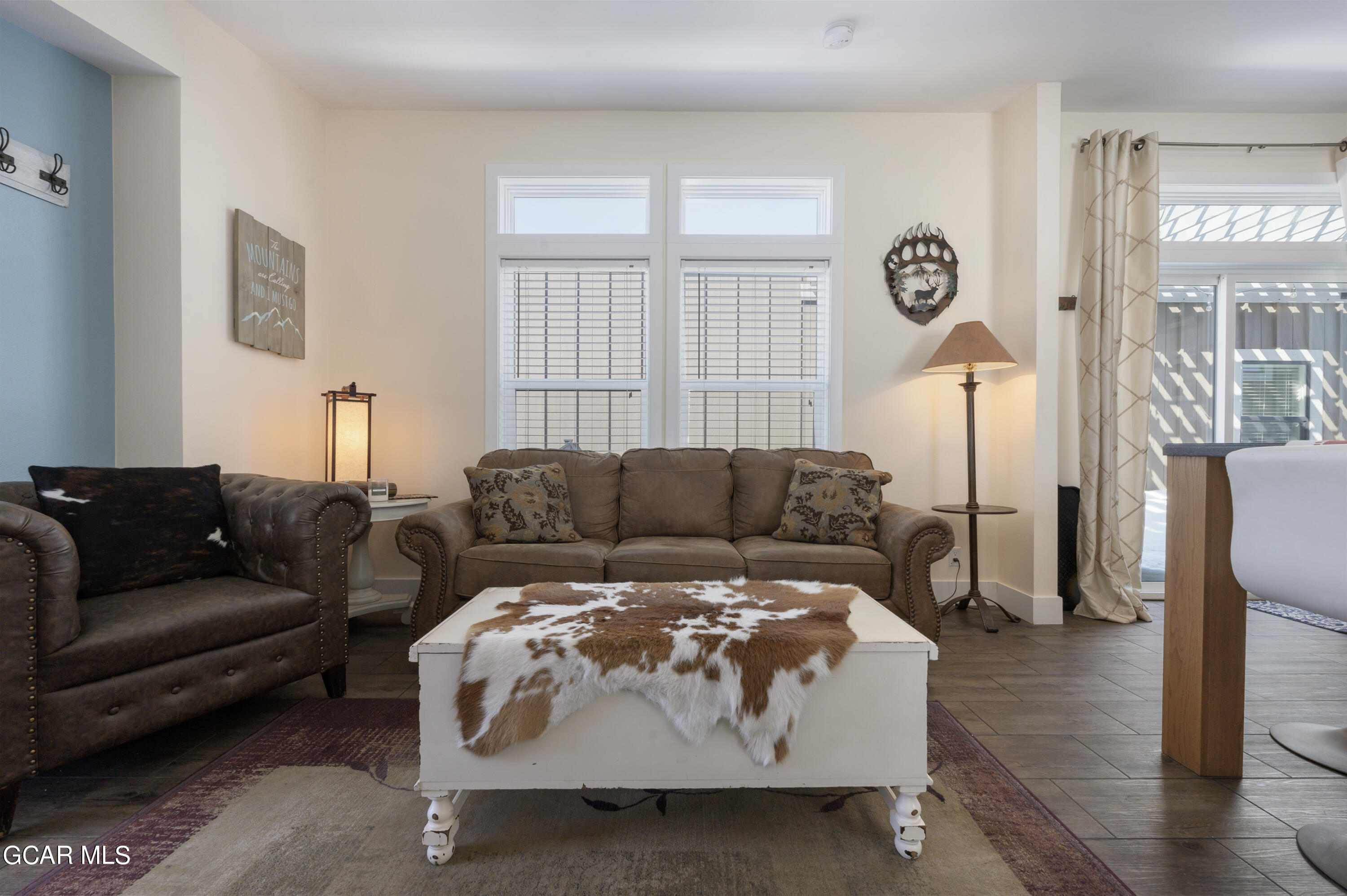 1051 Summit Trail V27