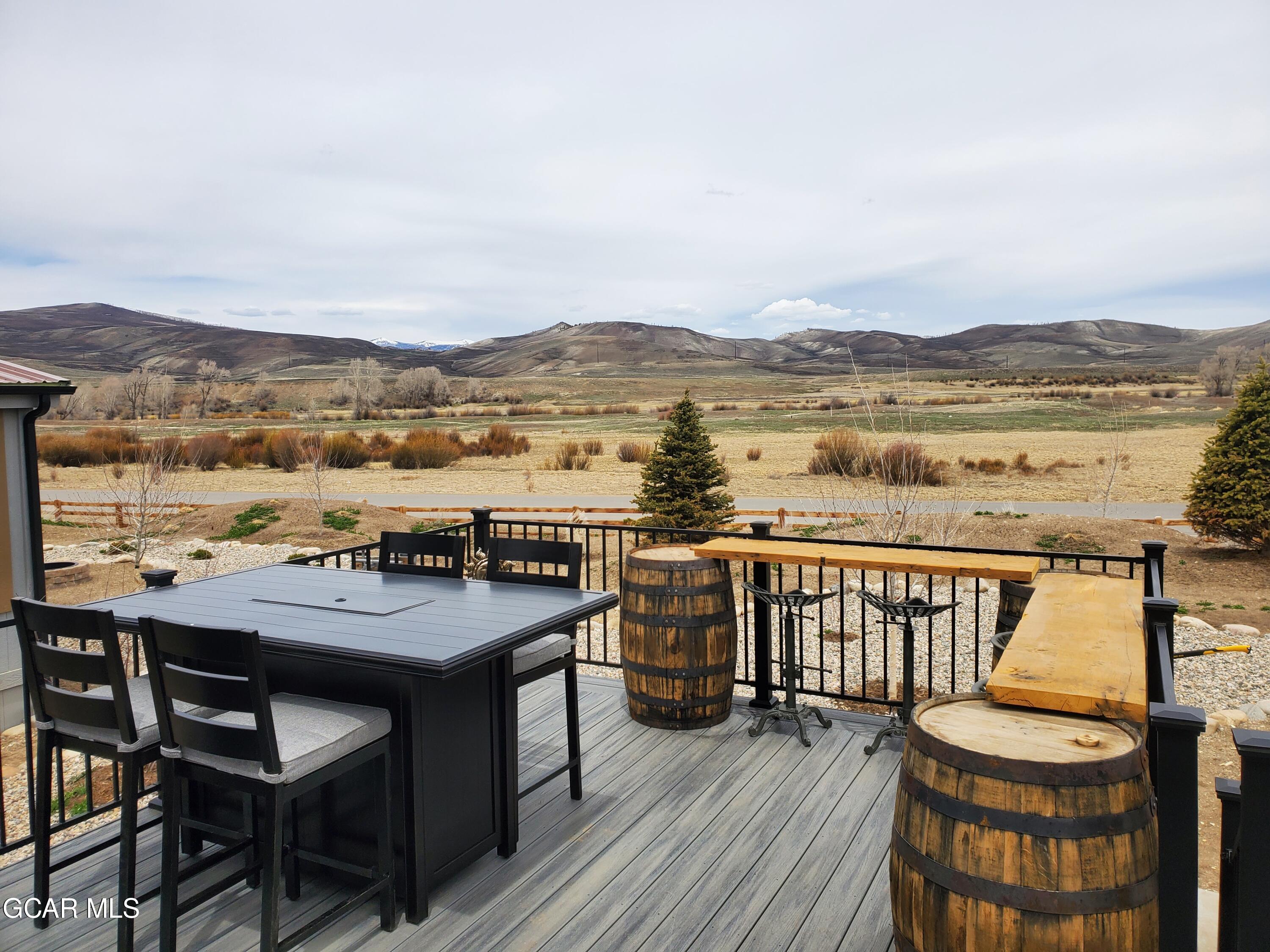 1051 Summit Trail V27