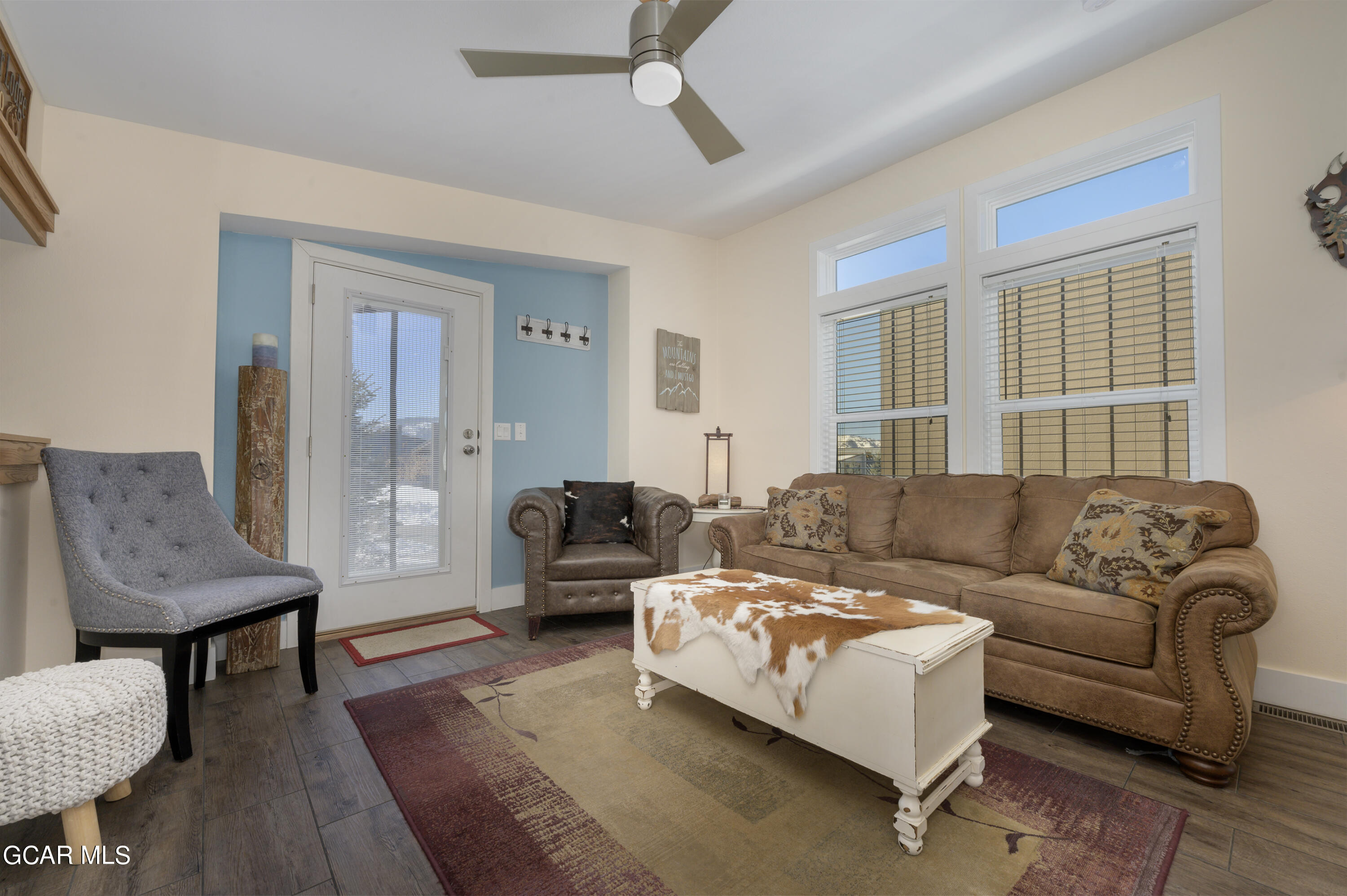 1051 Summit Trail V27