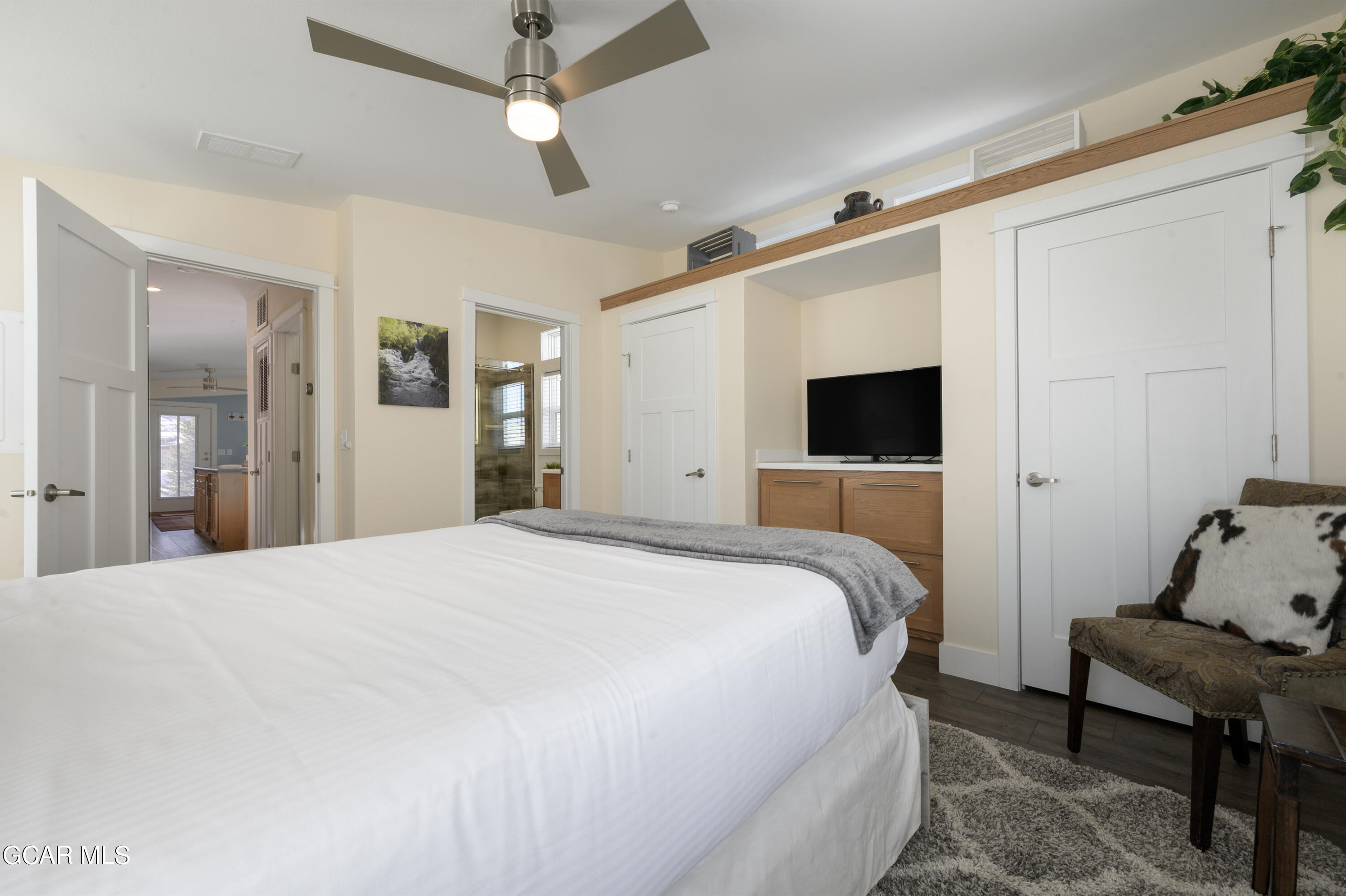 1051 Summit Trail V27