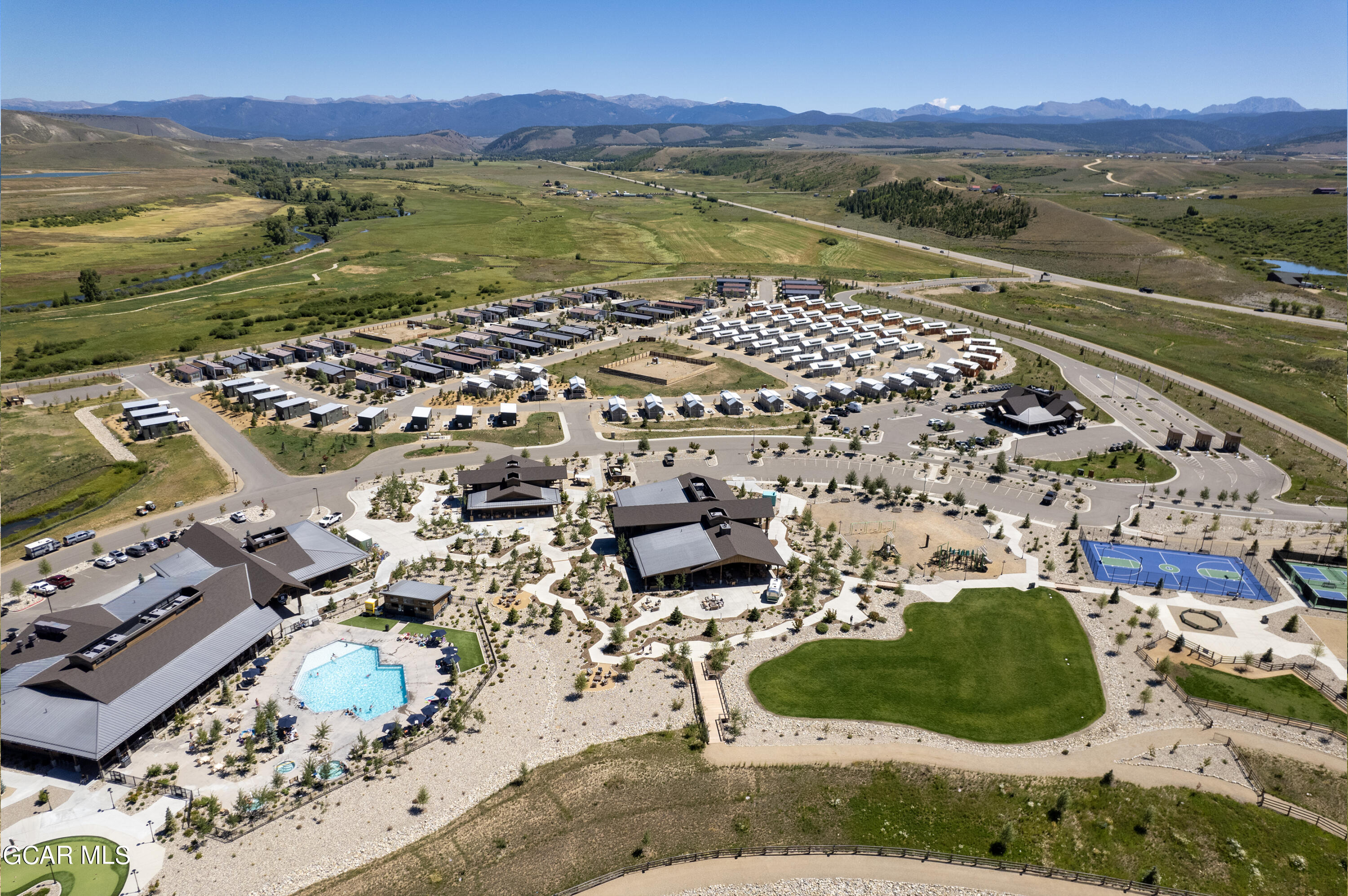 1051 Summit Trail V27