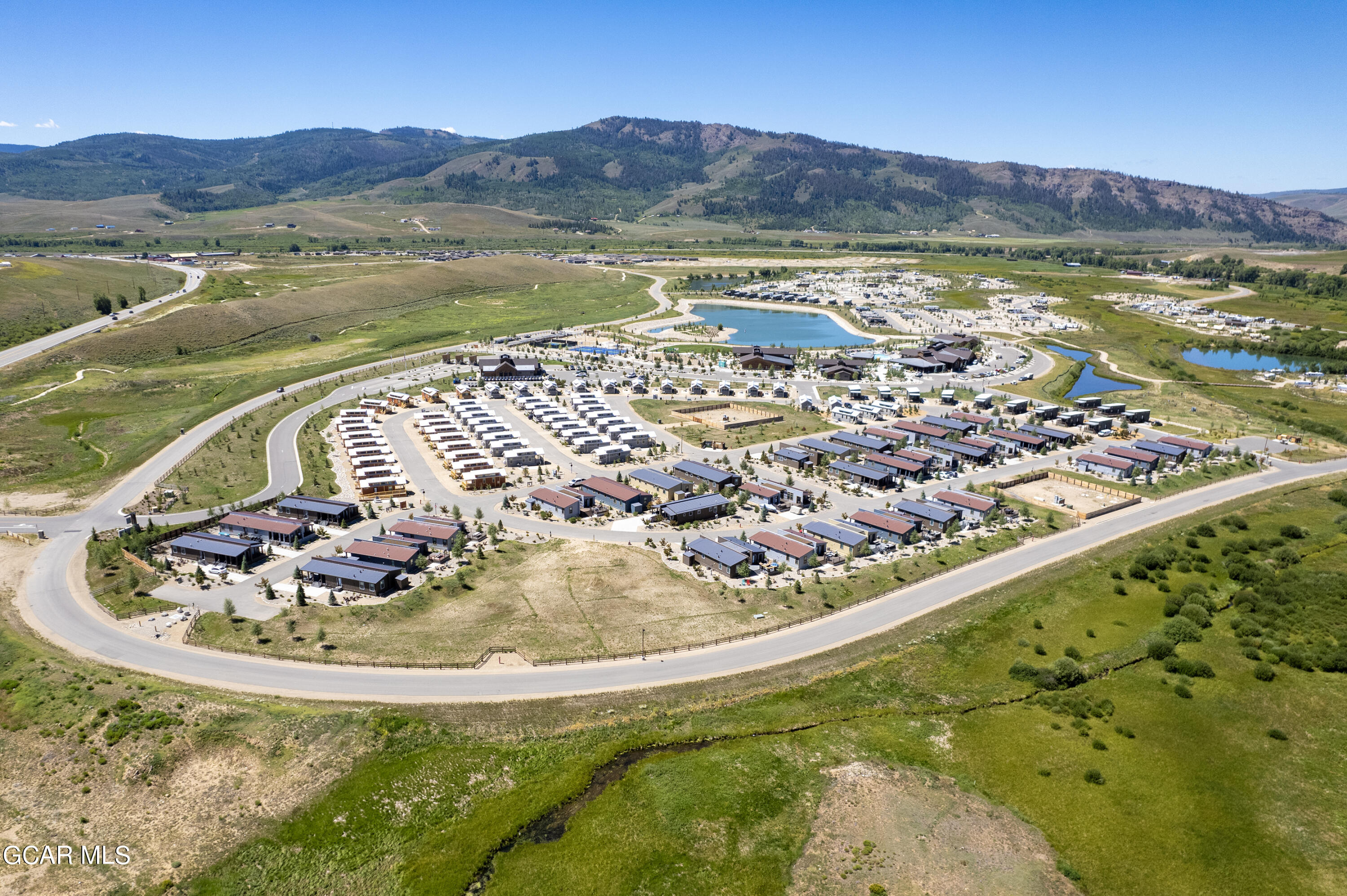 1051 Summit Trail V27