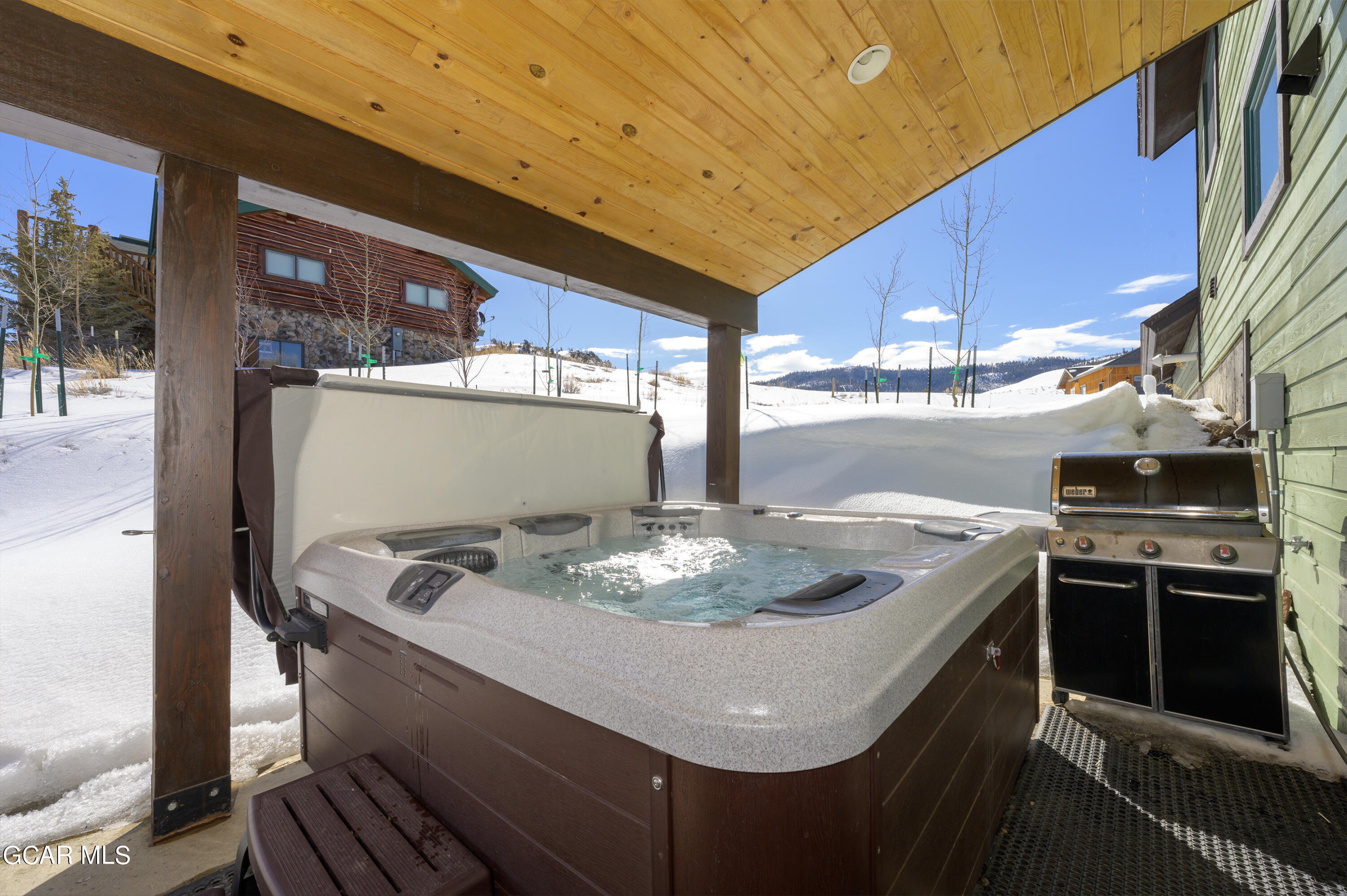 671 East Ridgeway Avenue