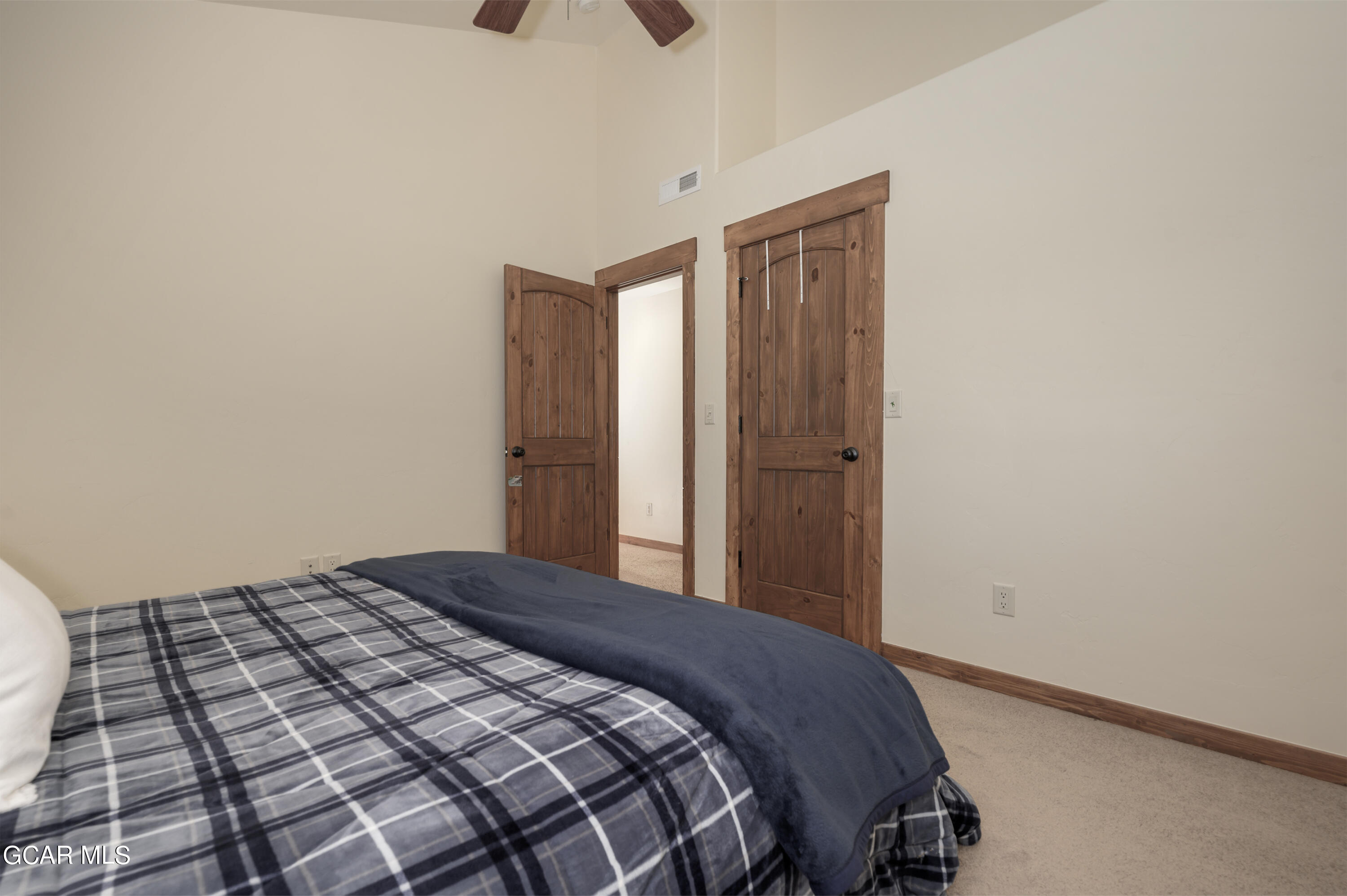 671 East Ridgeway Avenue