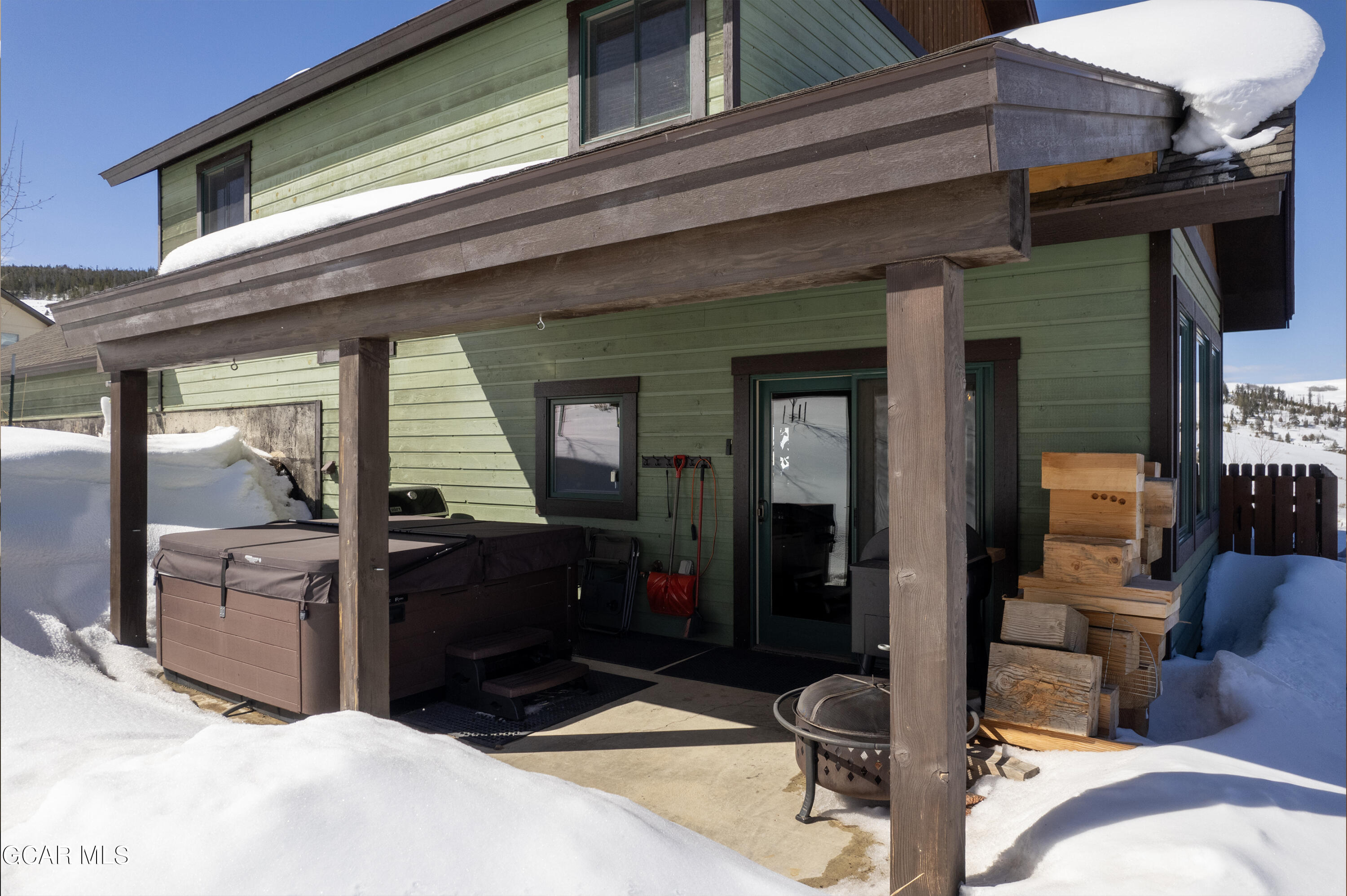 671 East Ridgeway Avenue