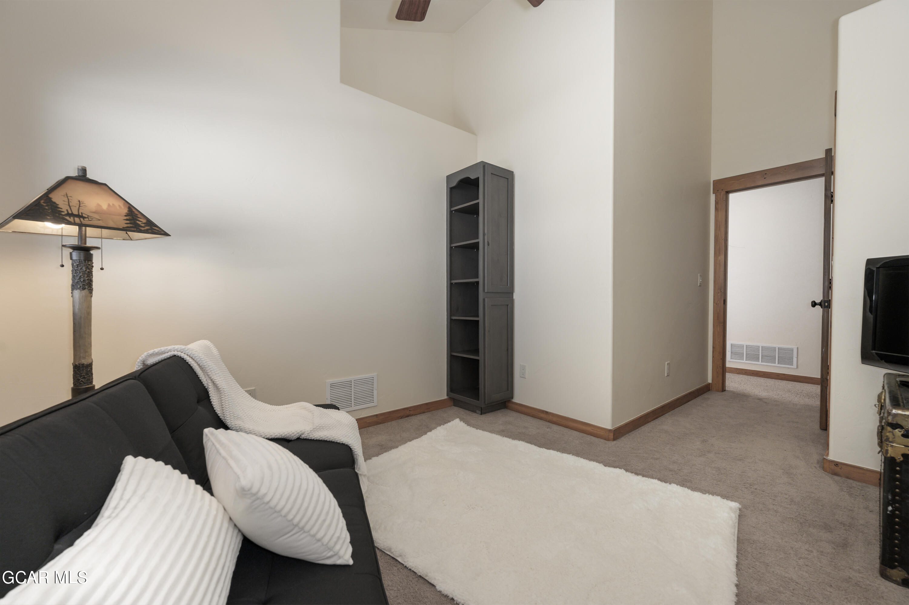 671 East Ridgeway Avenue