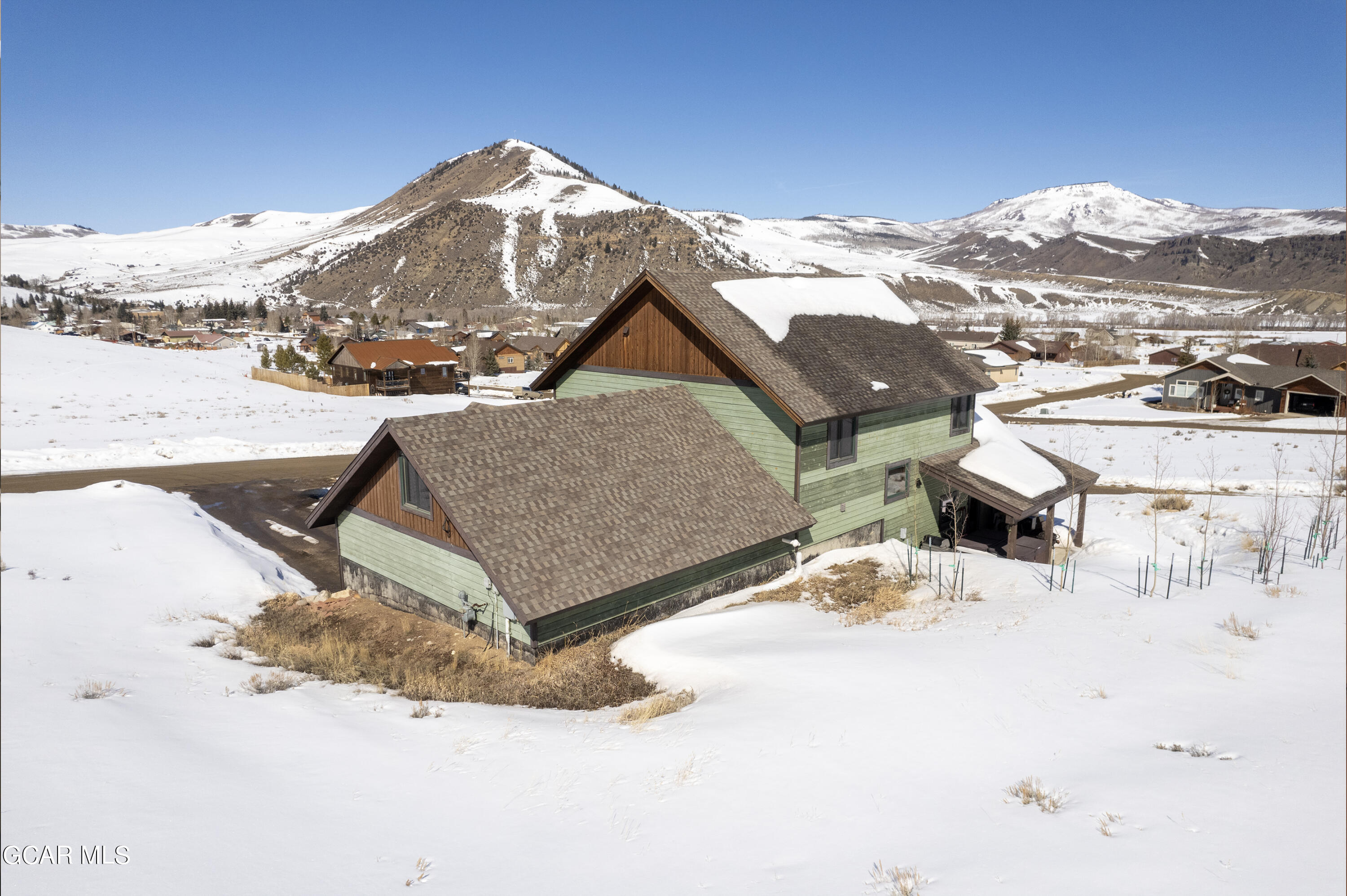 671 East Ridgeway Avenue