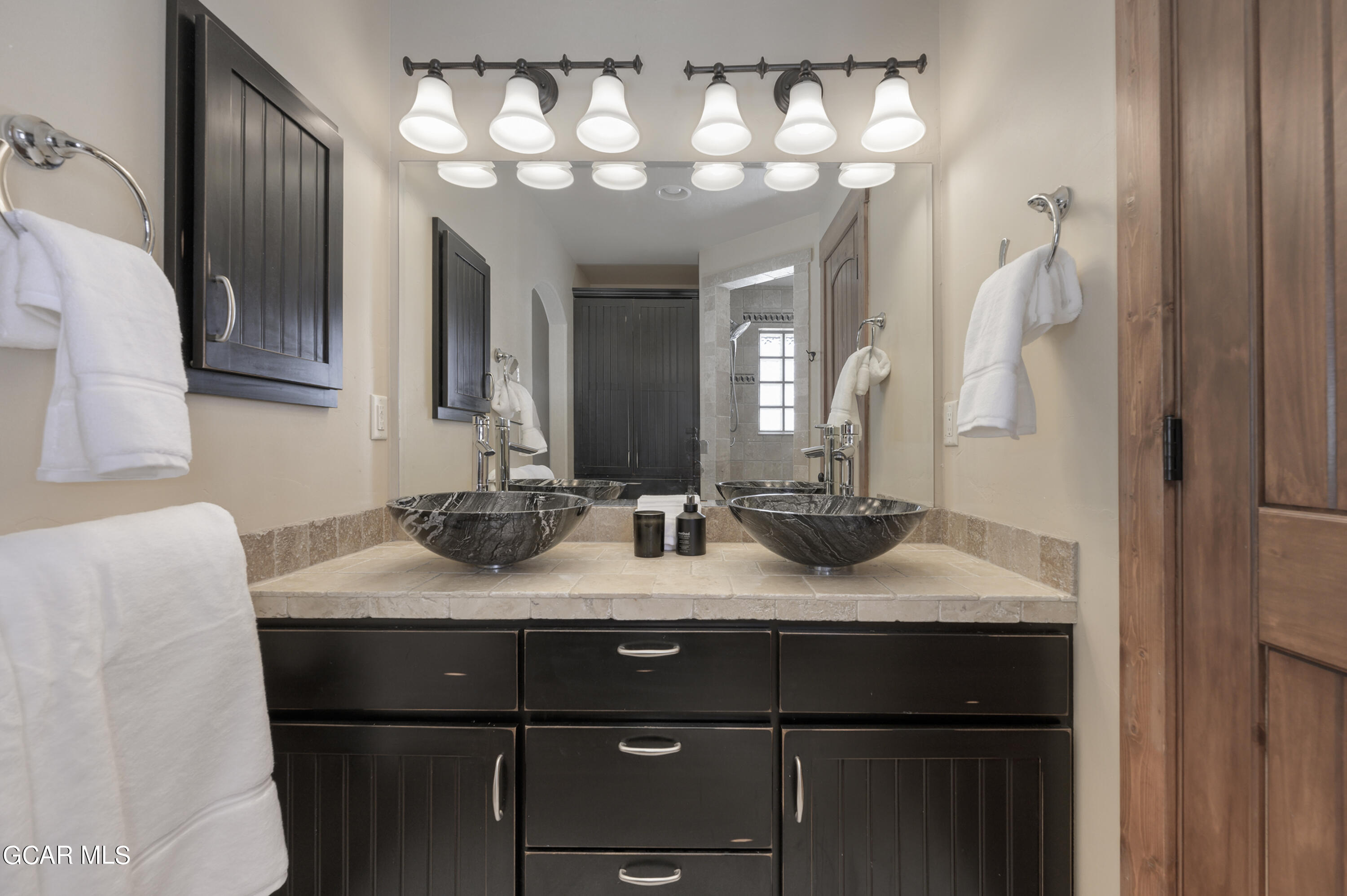 671 East Ridgeway Avenue