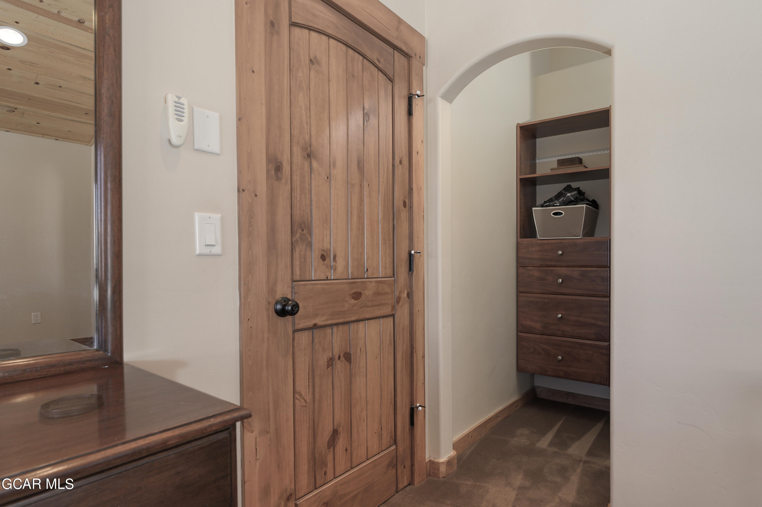 671 East Ridgeway Avenue