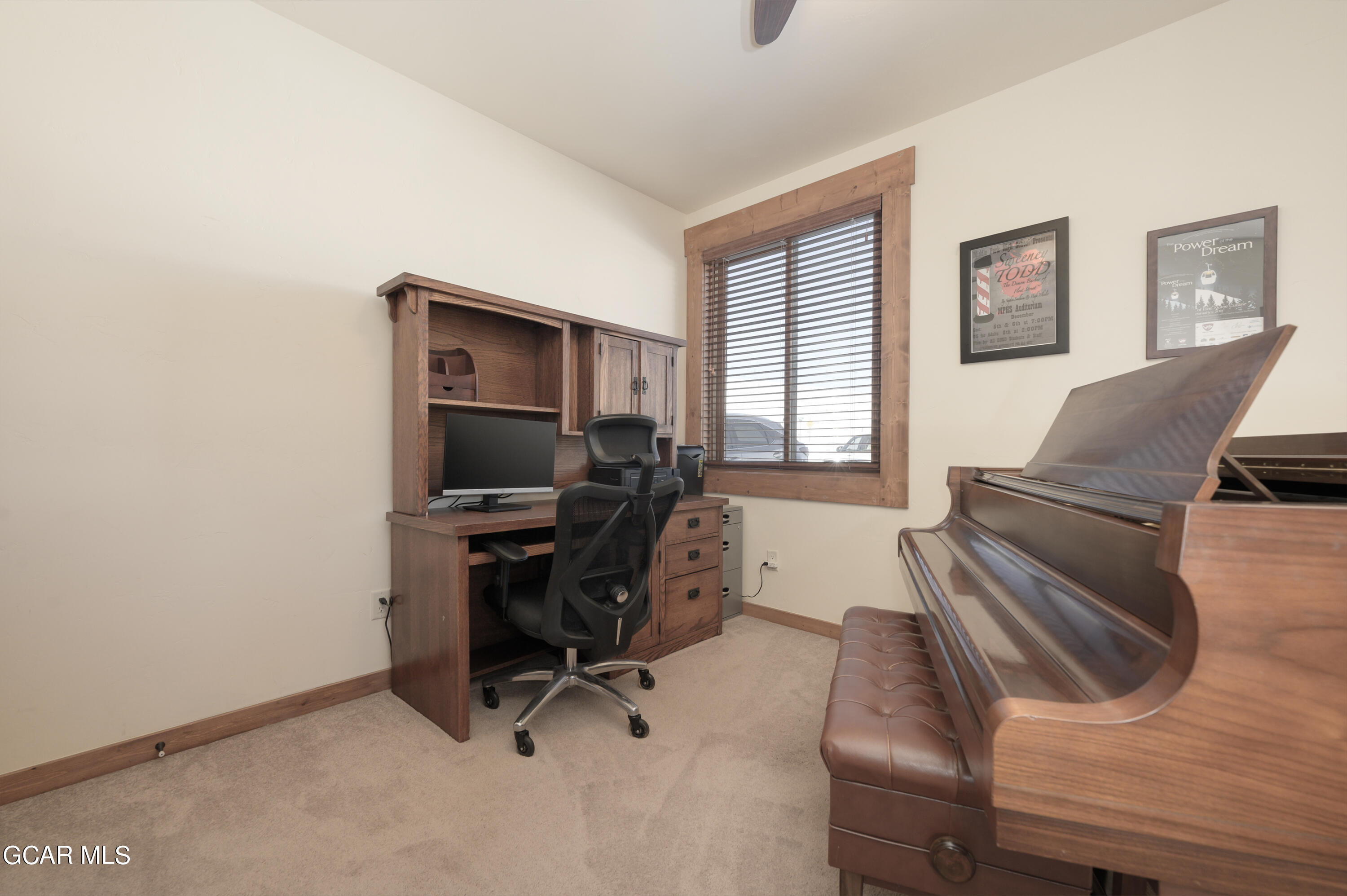 671 East Ridgeway Avenue