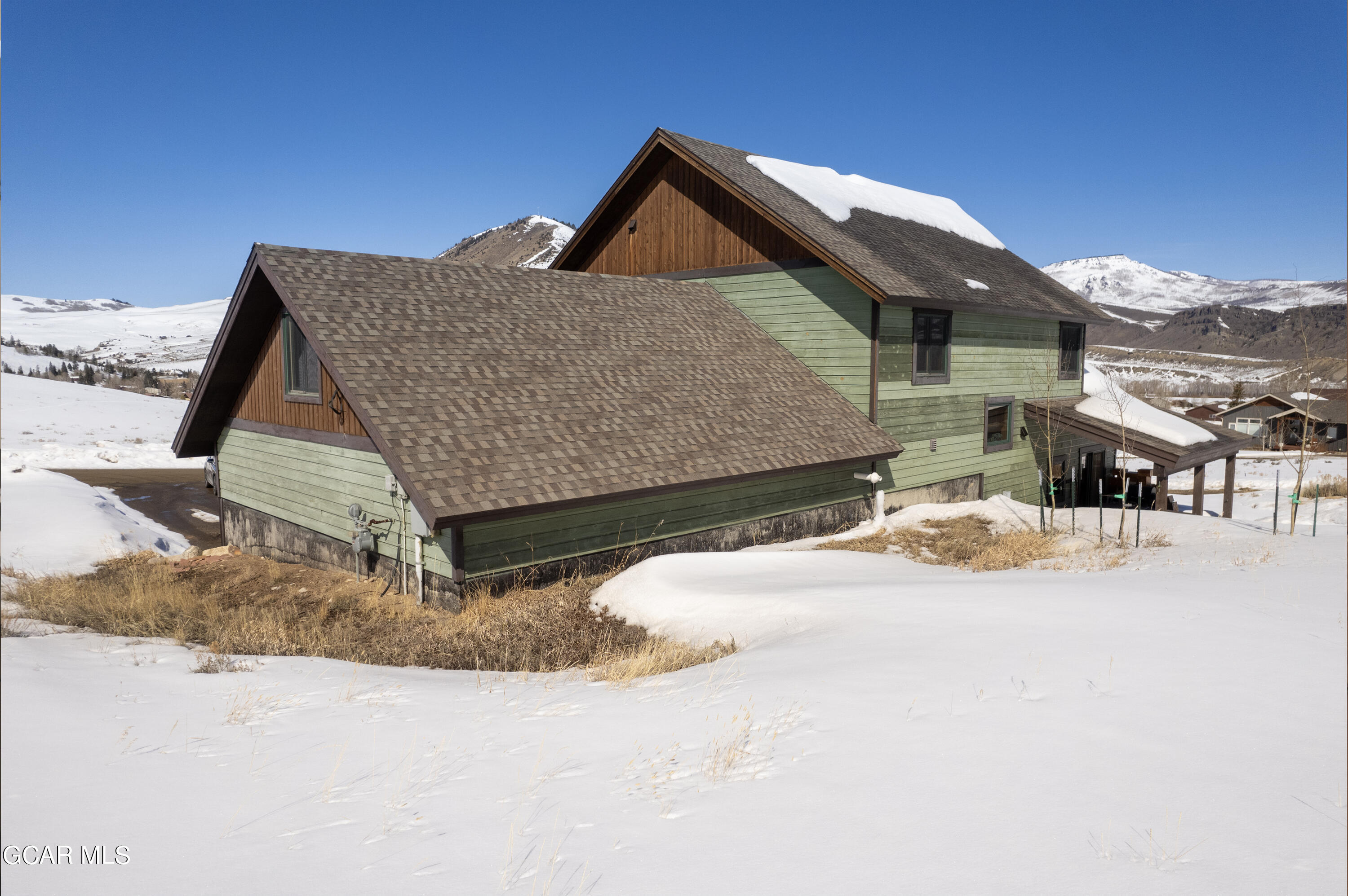 671 East Ridgeway Avenue