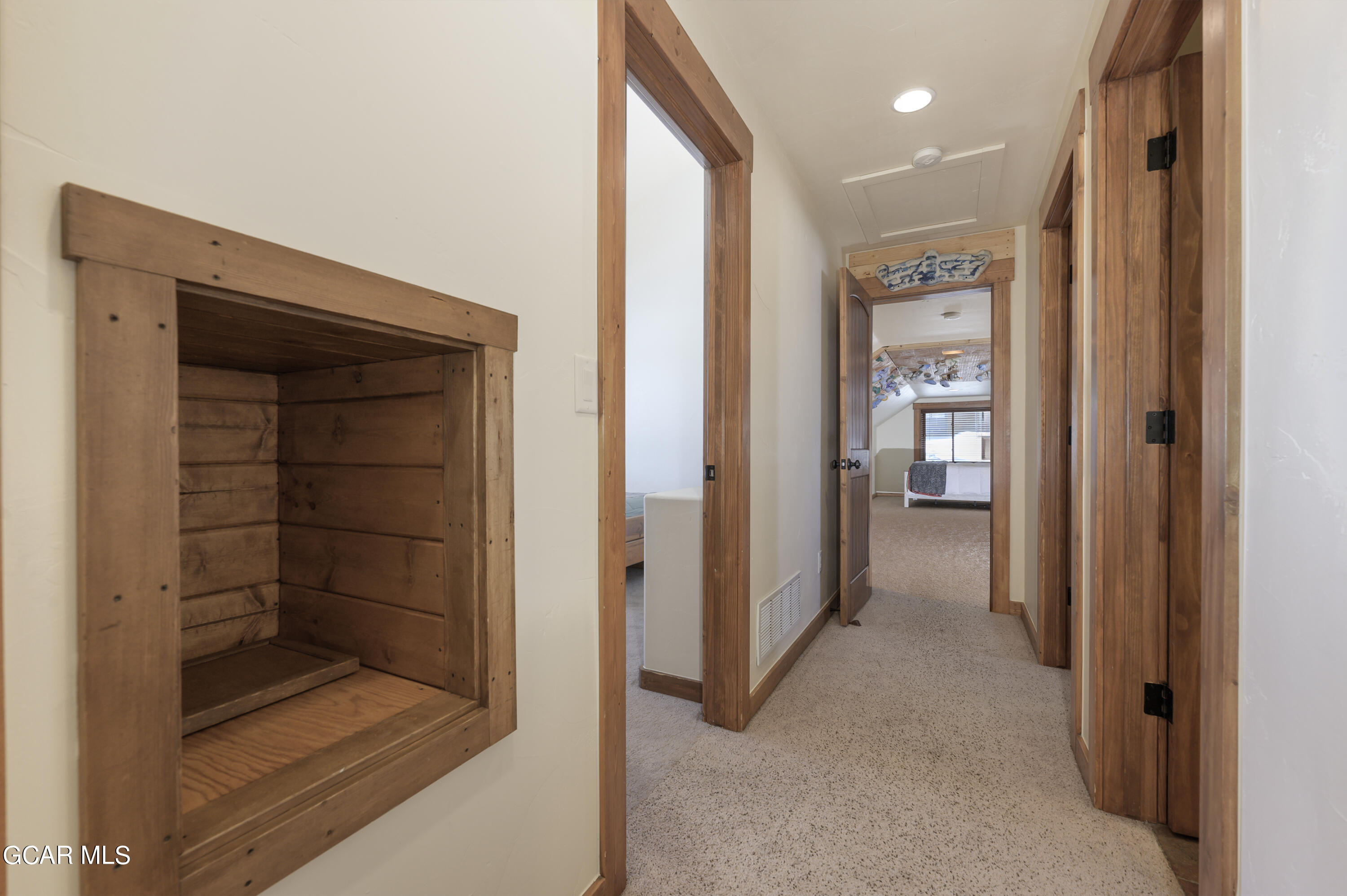 671 East Ridgeway Avenue