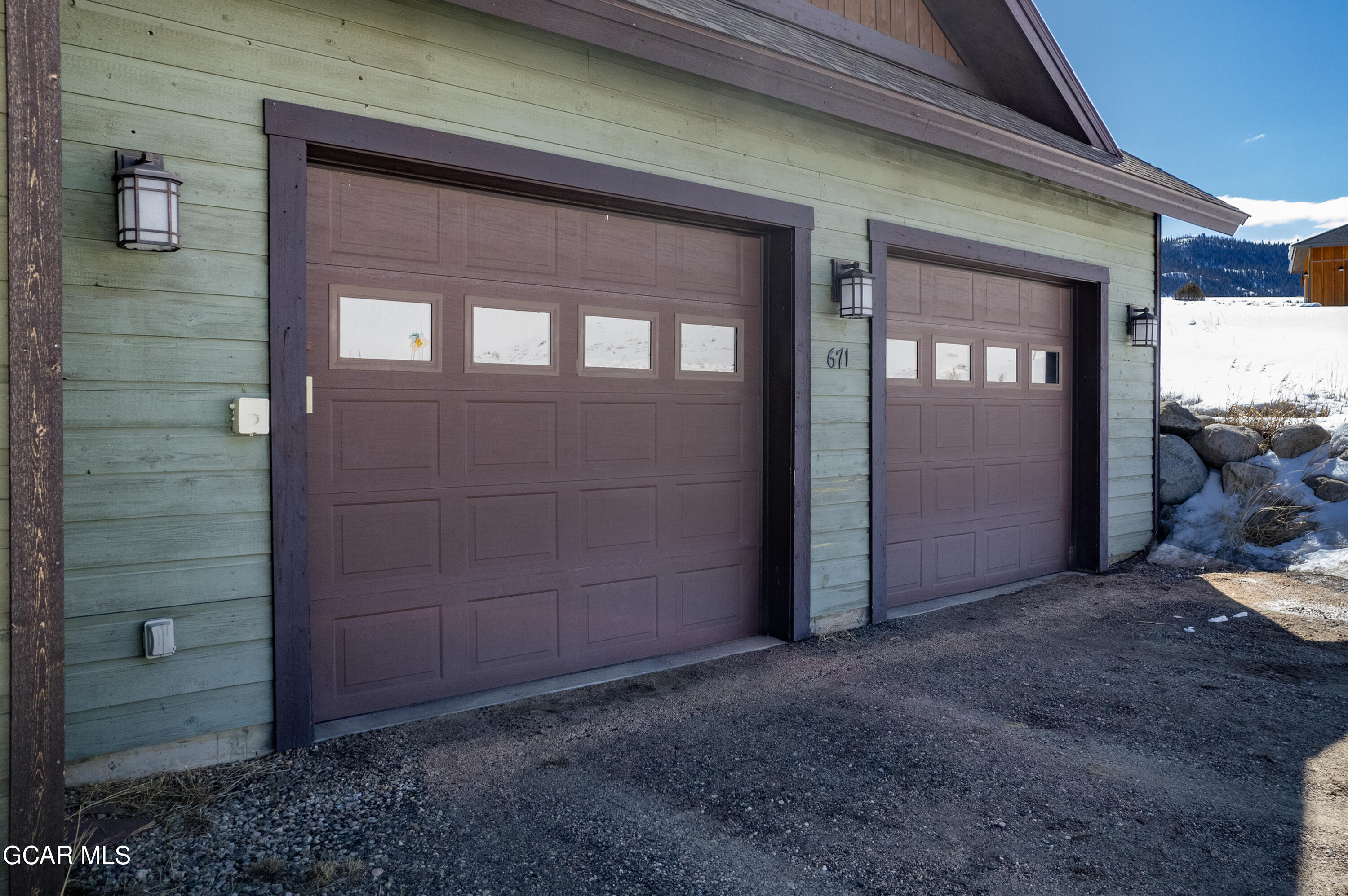 671 East Ridgeway Avenue