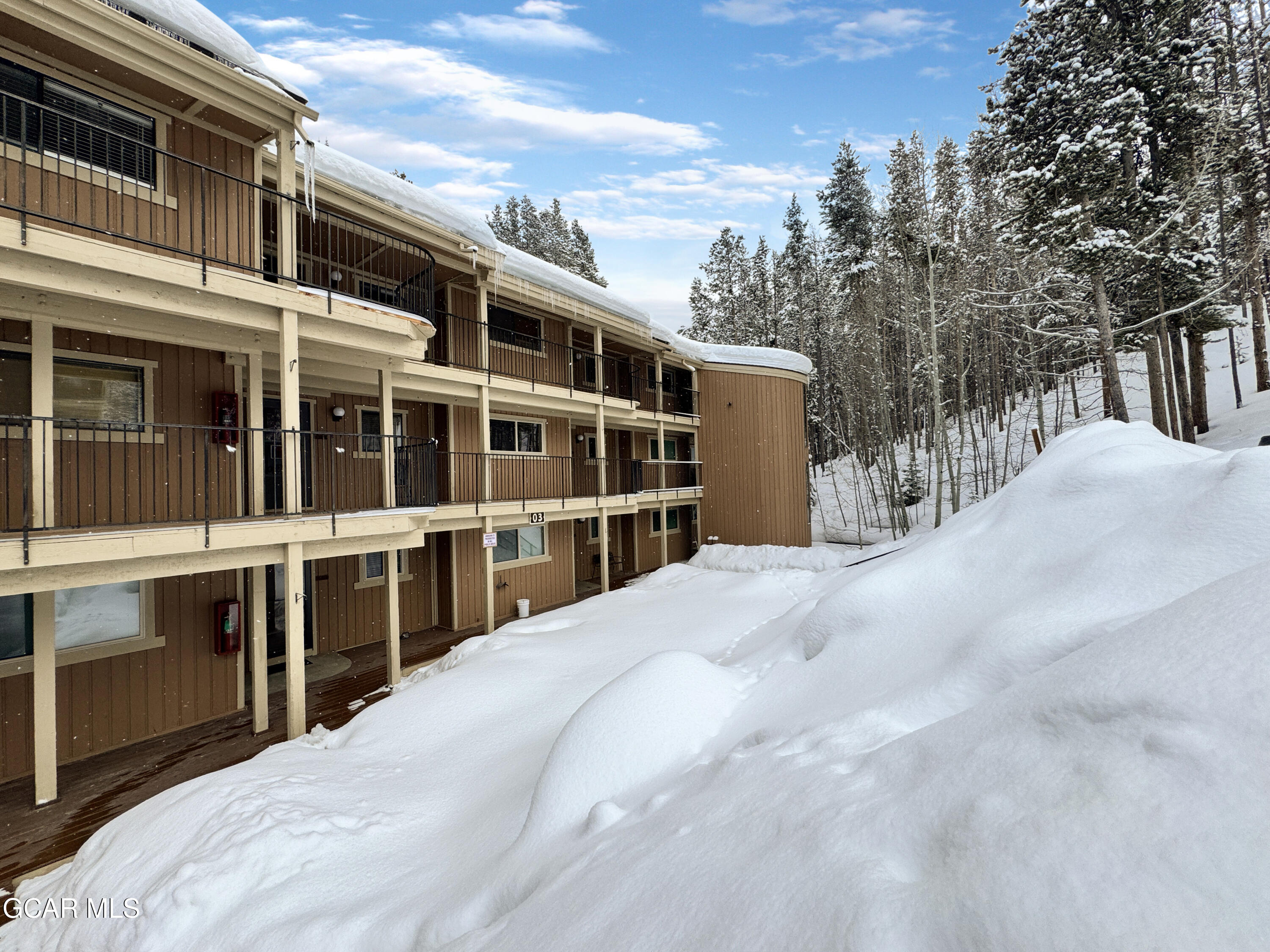 124 GCR 702 aka Village Dr #3-304