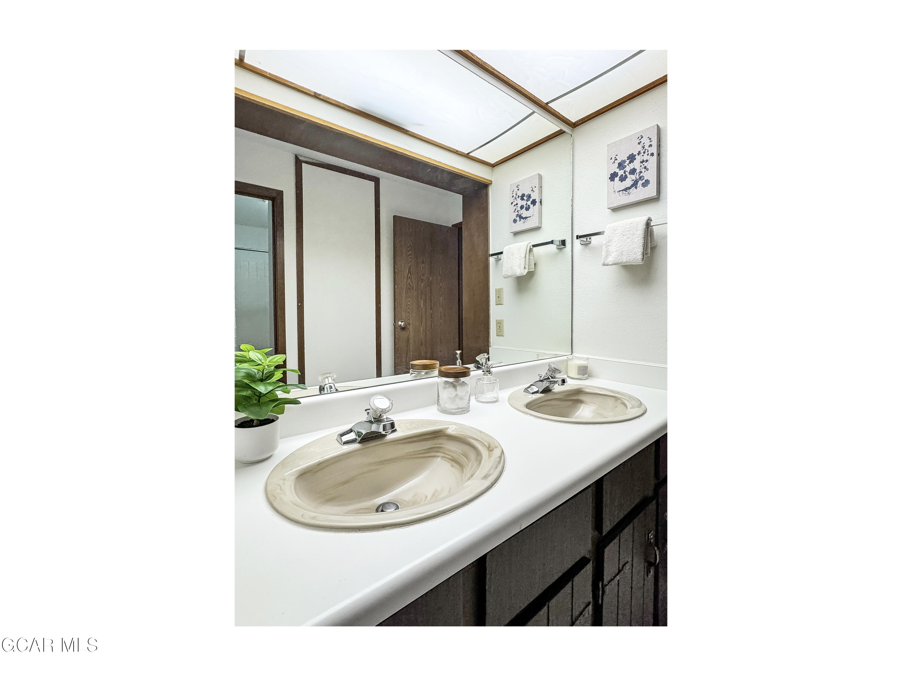 124 GCR 702 aka Village Dr #3-304