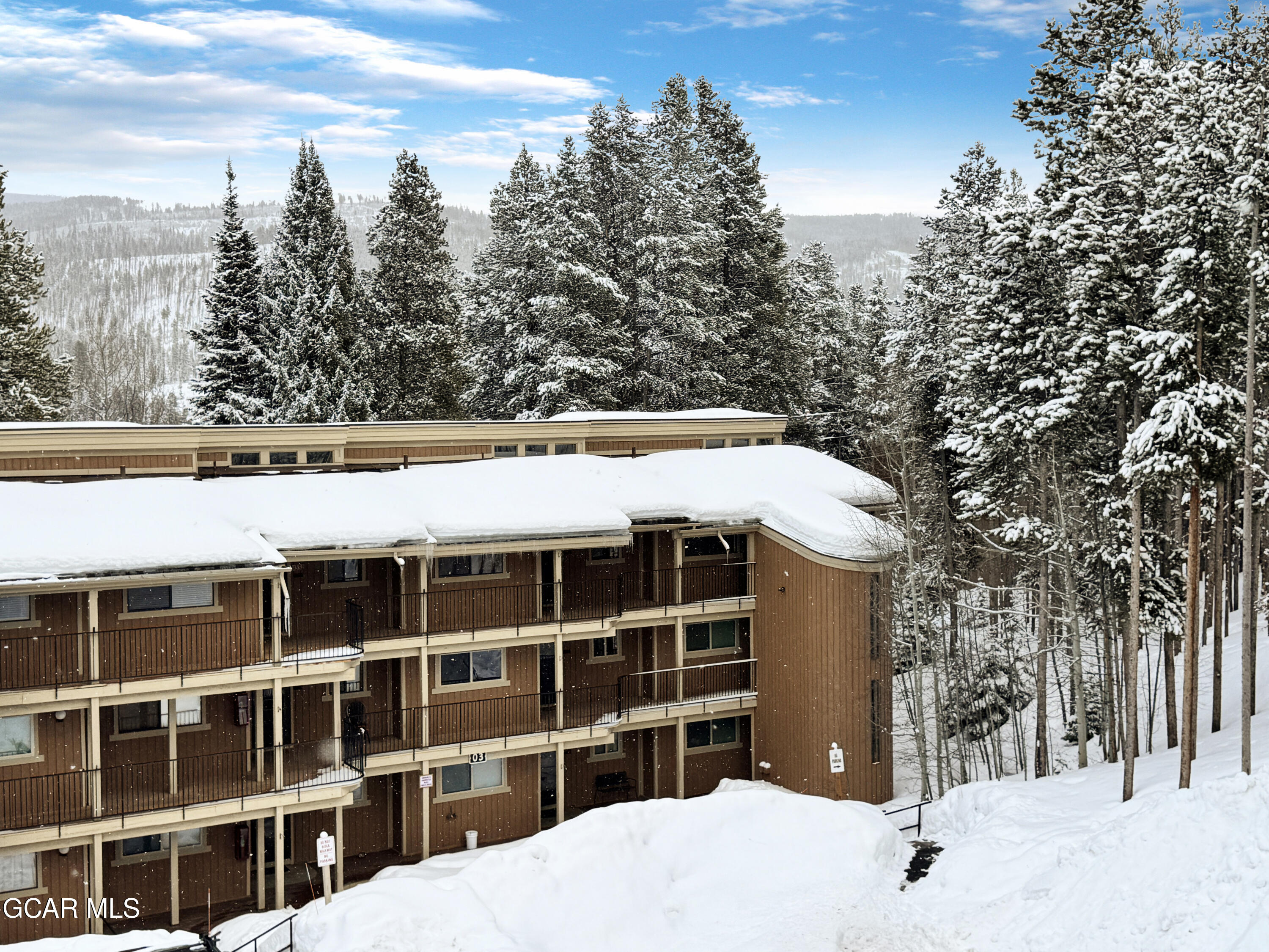 124 GCR 702 aka Village Dr #3-304