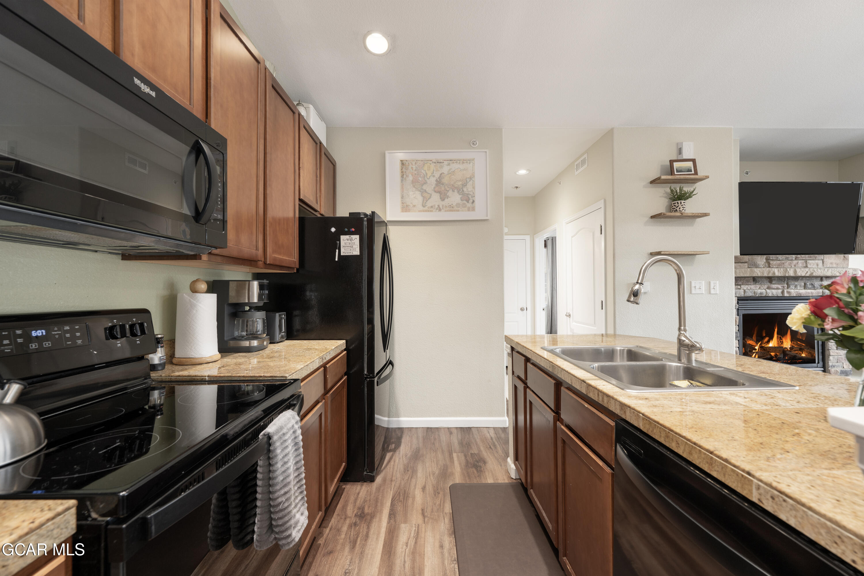 150 VILLAGE Road A-307