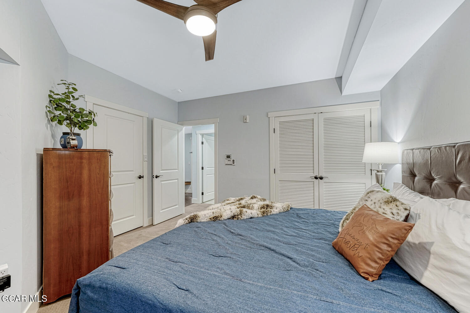 300 BASE CAMP Circle 204