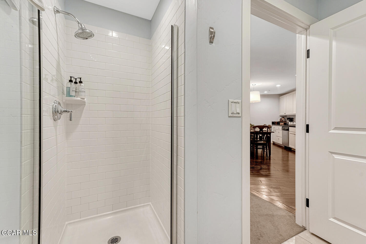 300 BASE CAMP Circle 204