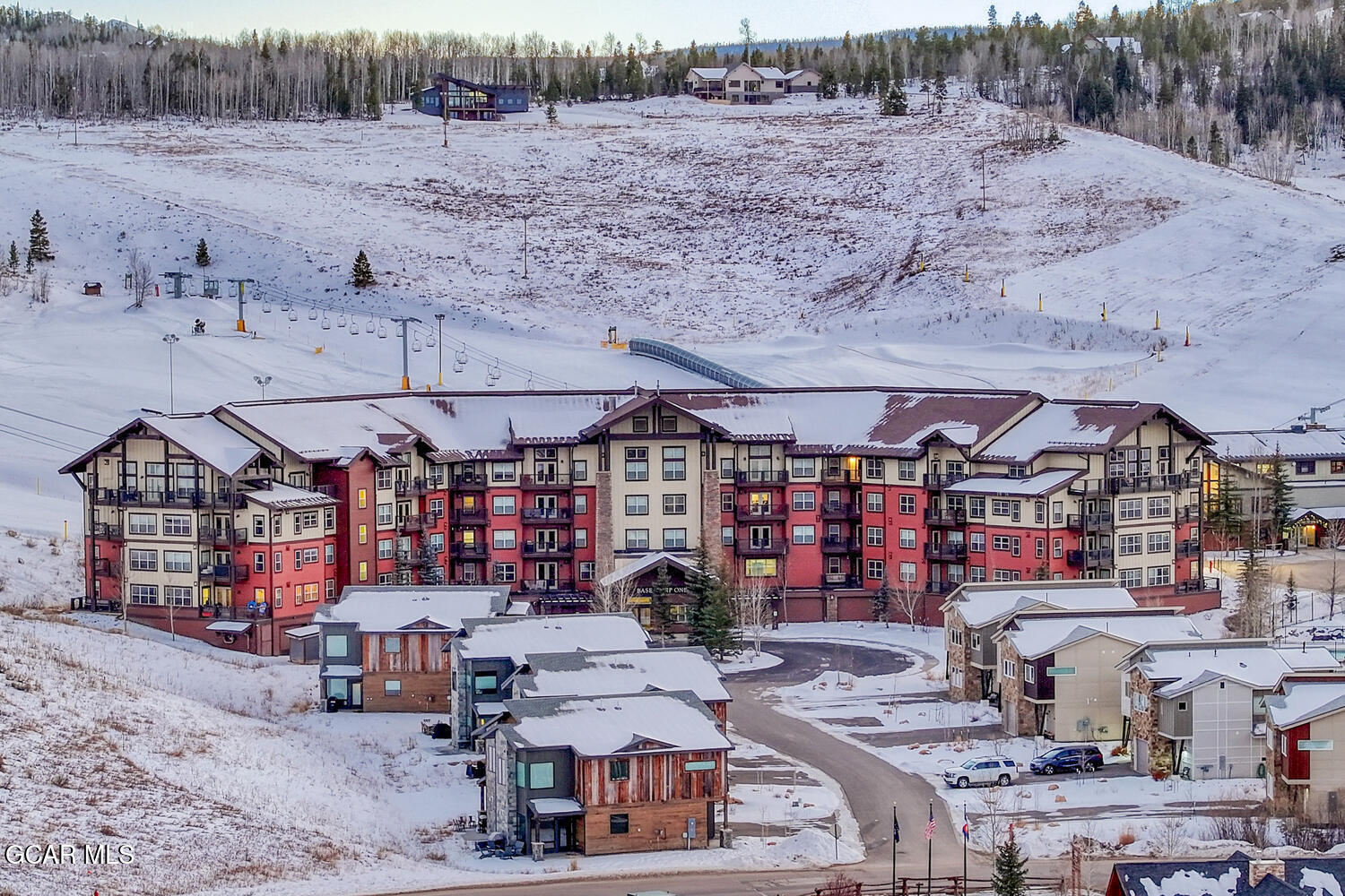 300 BASE CAMP Circle 204