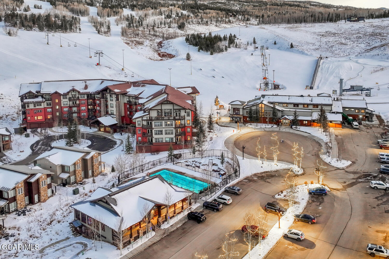 300 BASE CAMP Circle 204