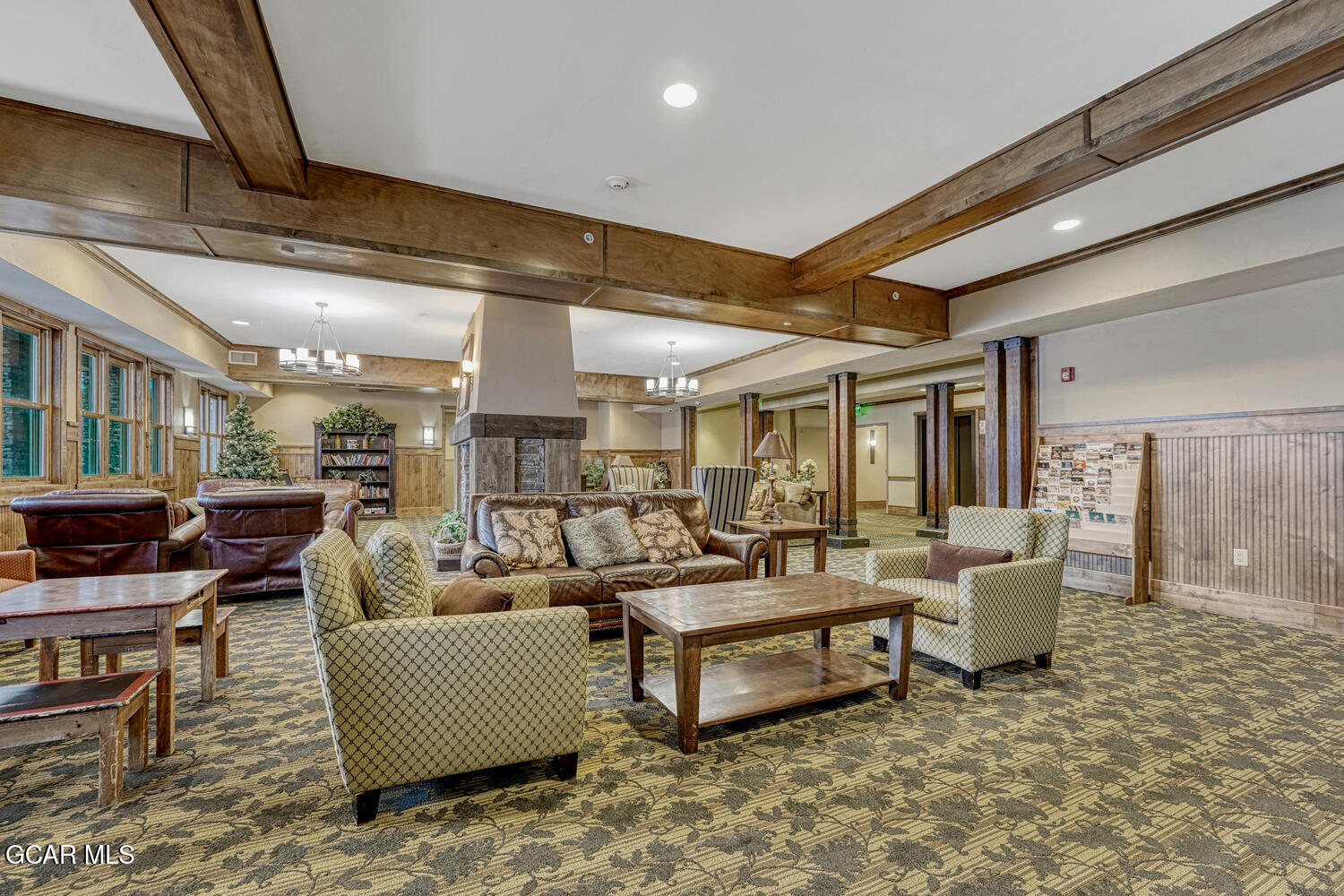 300 BASE CAMP Circle 204