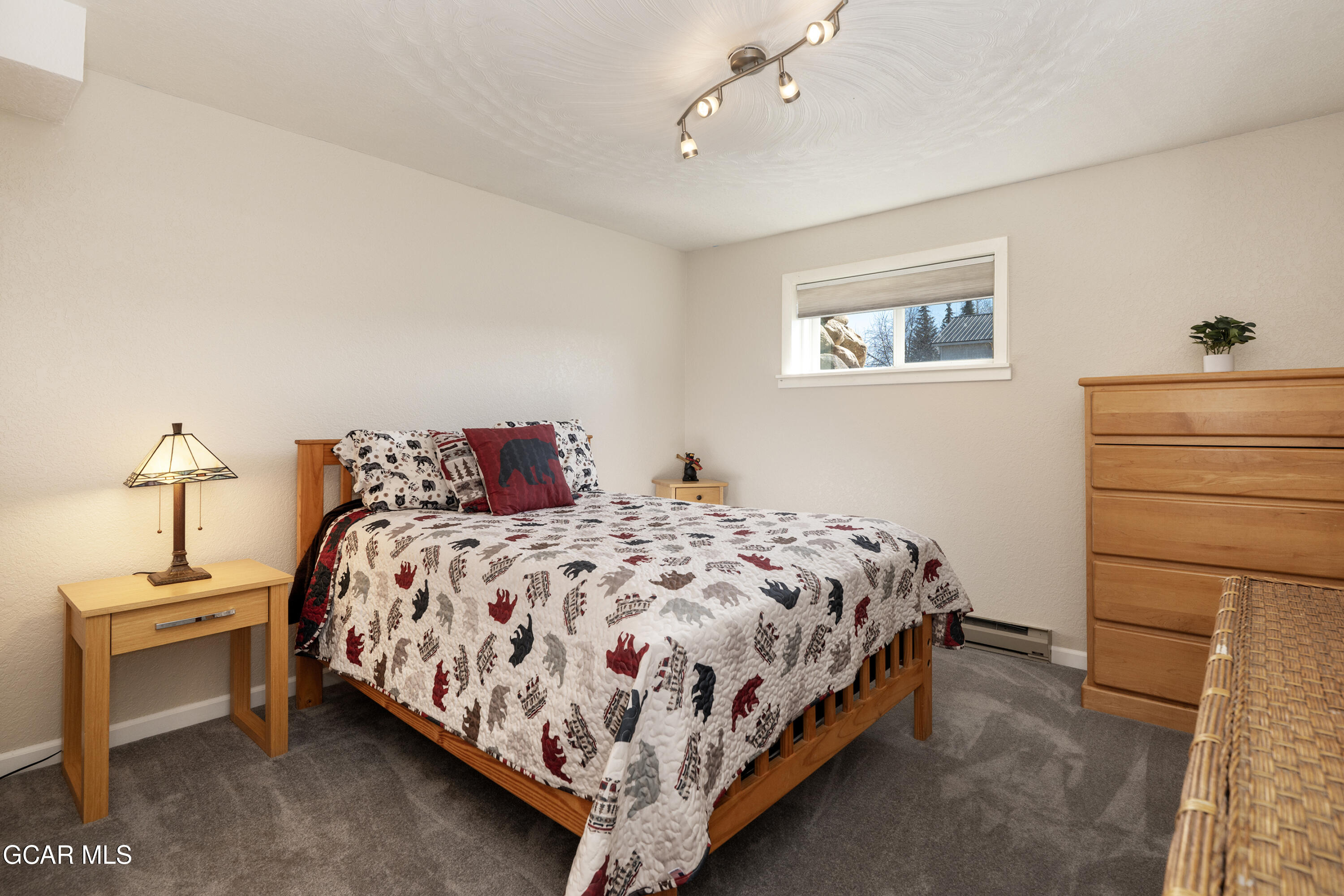 758 East TOPAZ Avenue