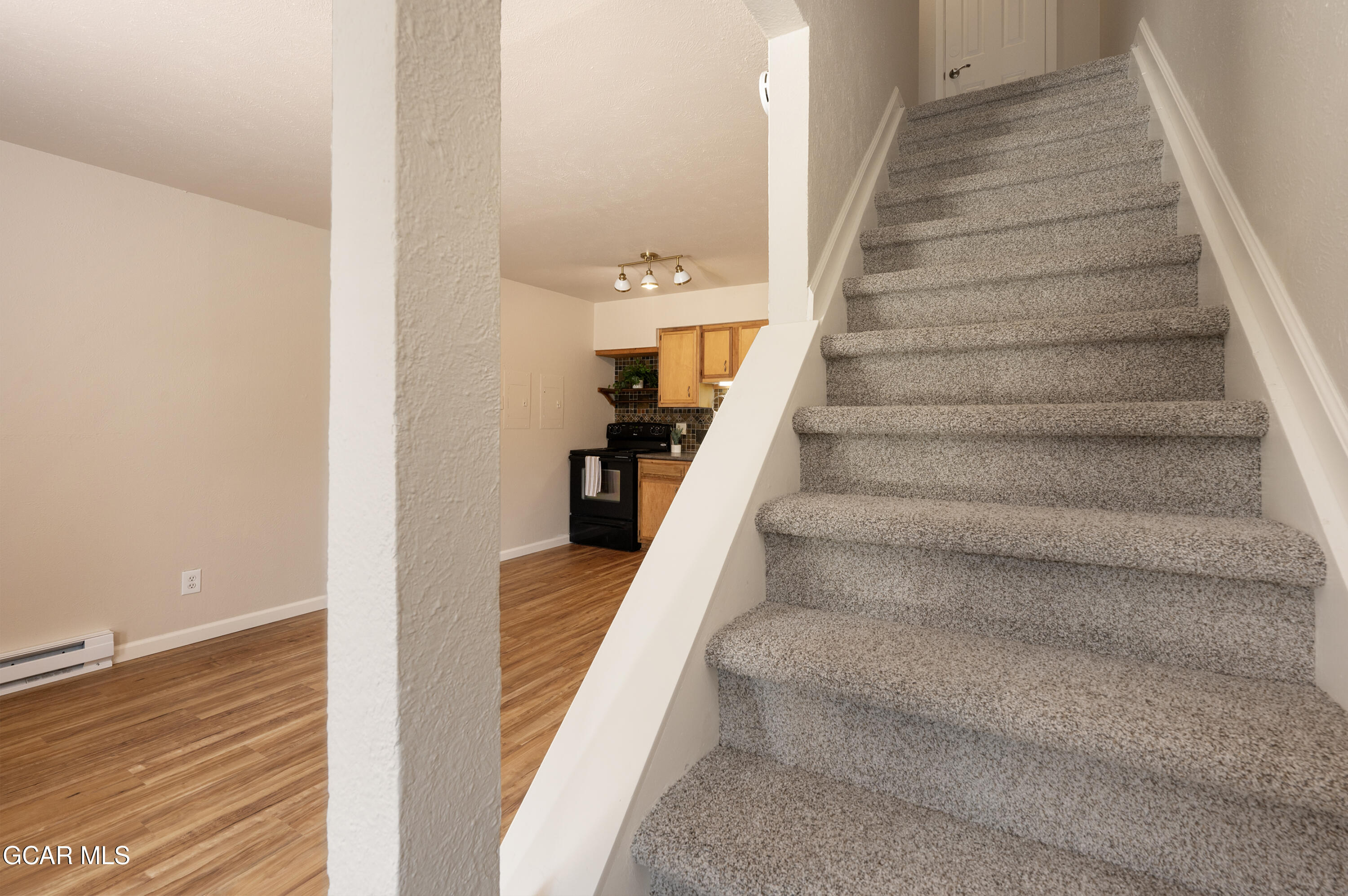 90 HIDEAWAY Drive 4