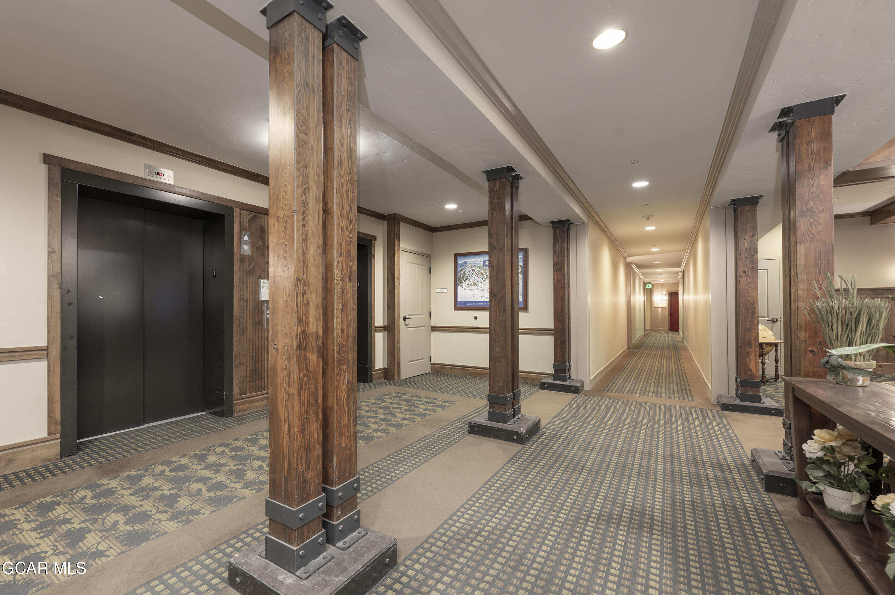 300 BASE CAMP Circle 411