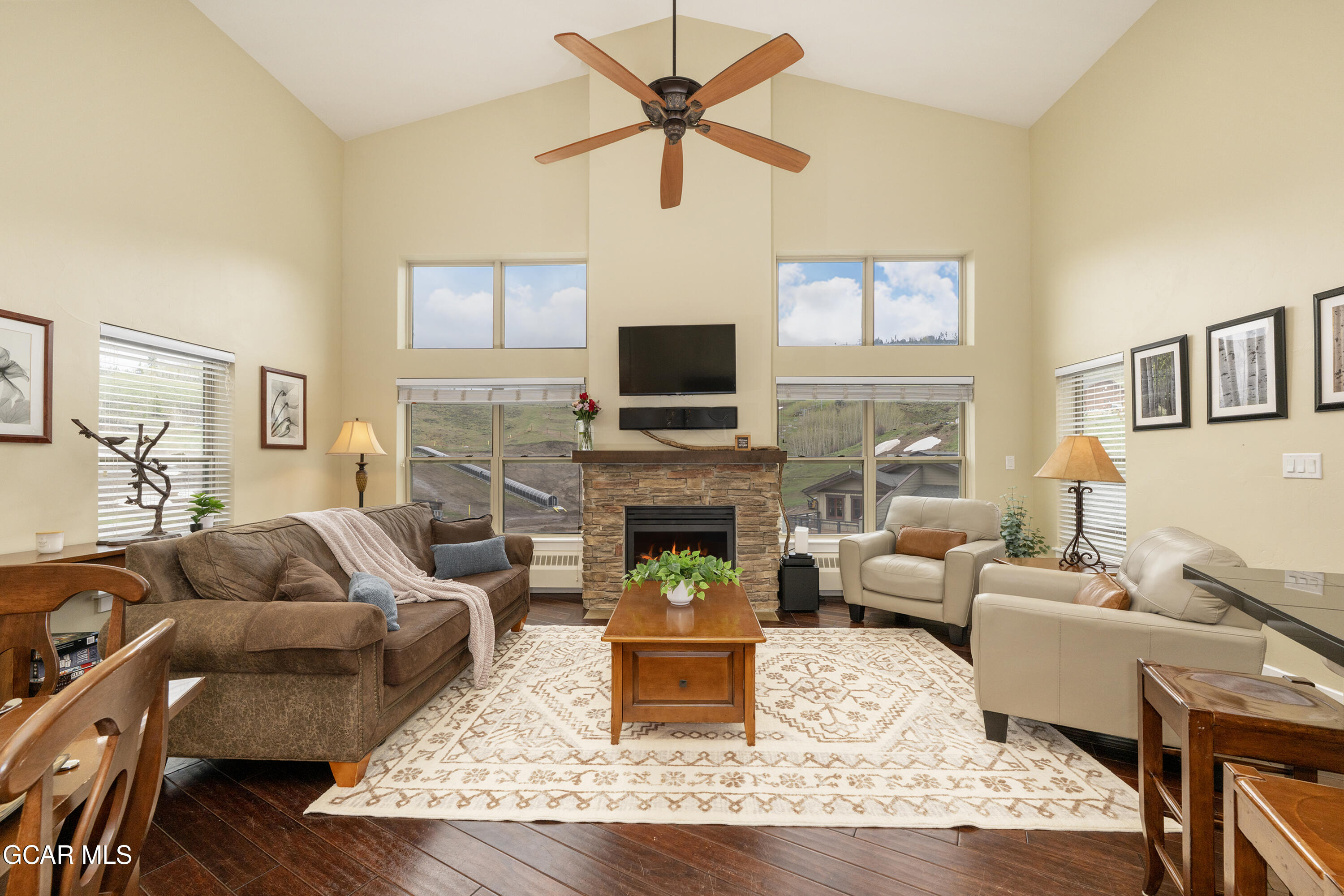 300 BASE CAMP Circle 411