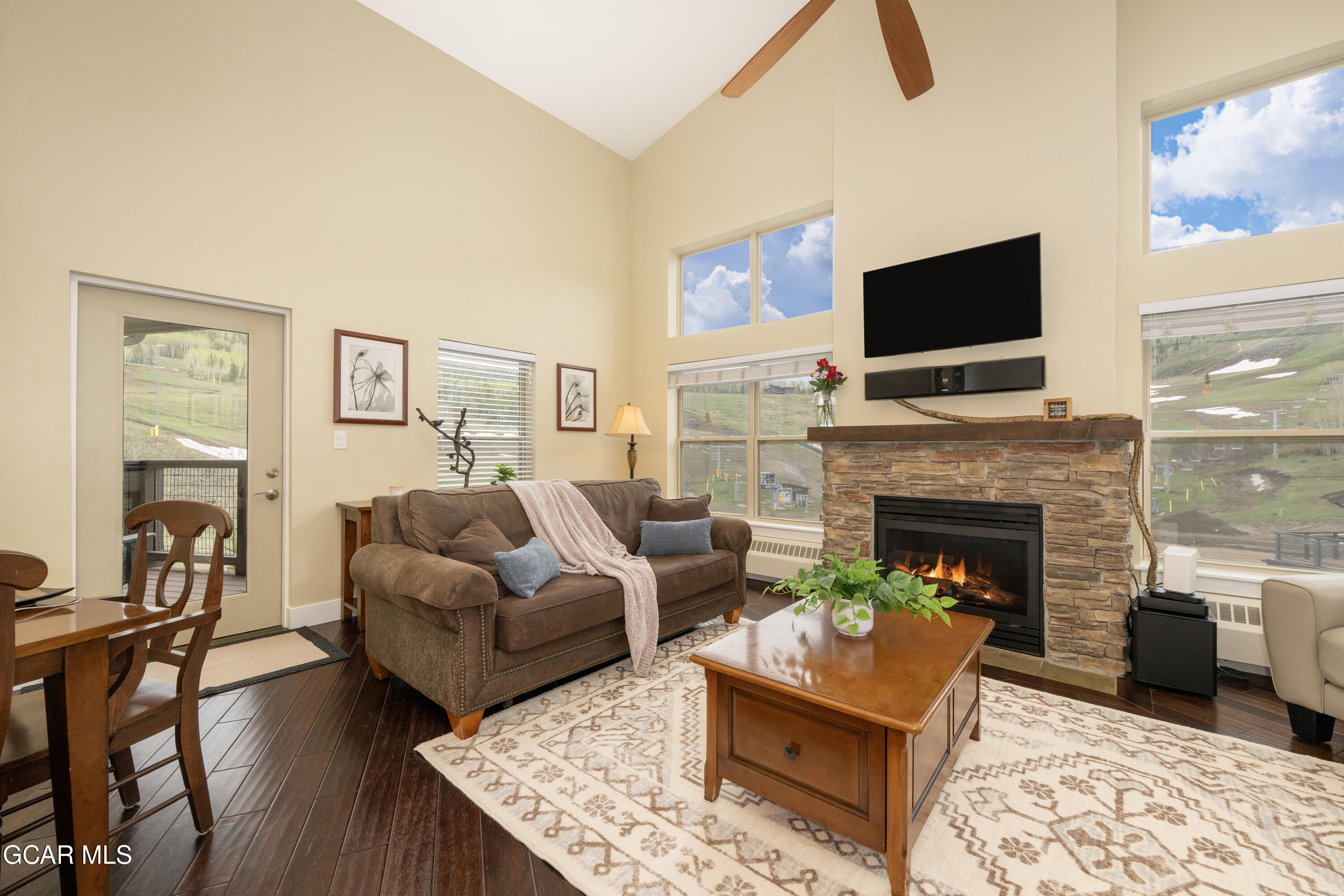 300 BASE CAMP Circle 411