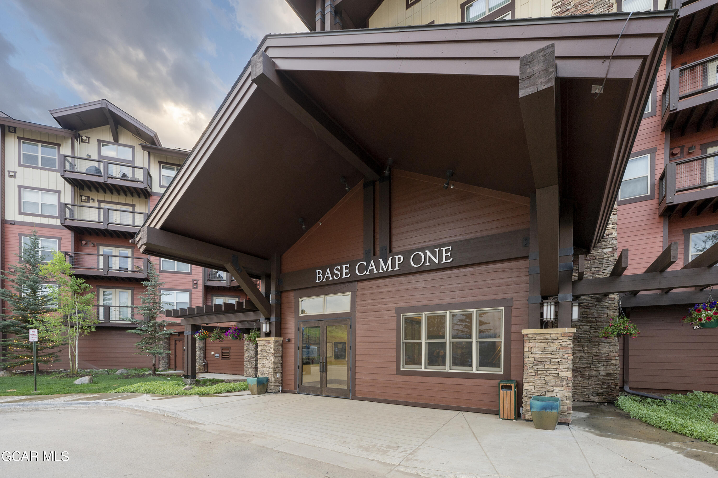 300 BASE CAMP Circle 411